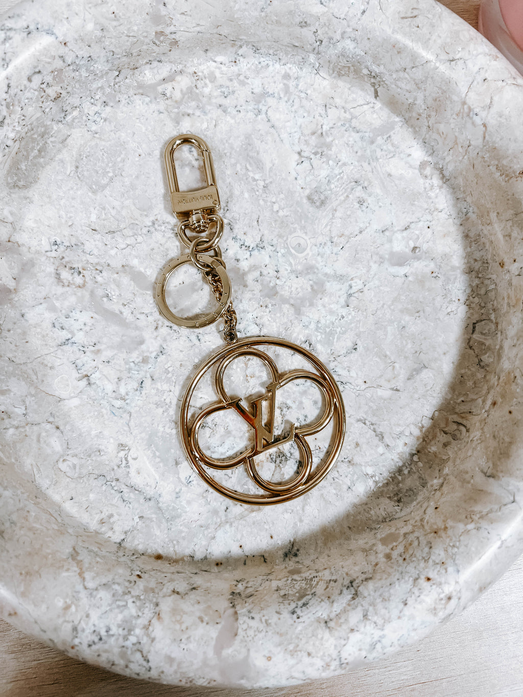Pre-Owned LV Brass Keychain Porte Cle Flower Bag Charm