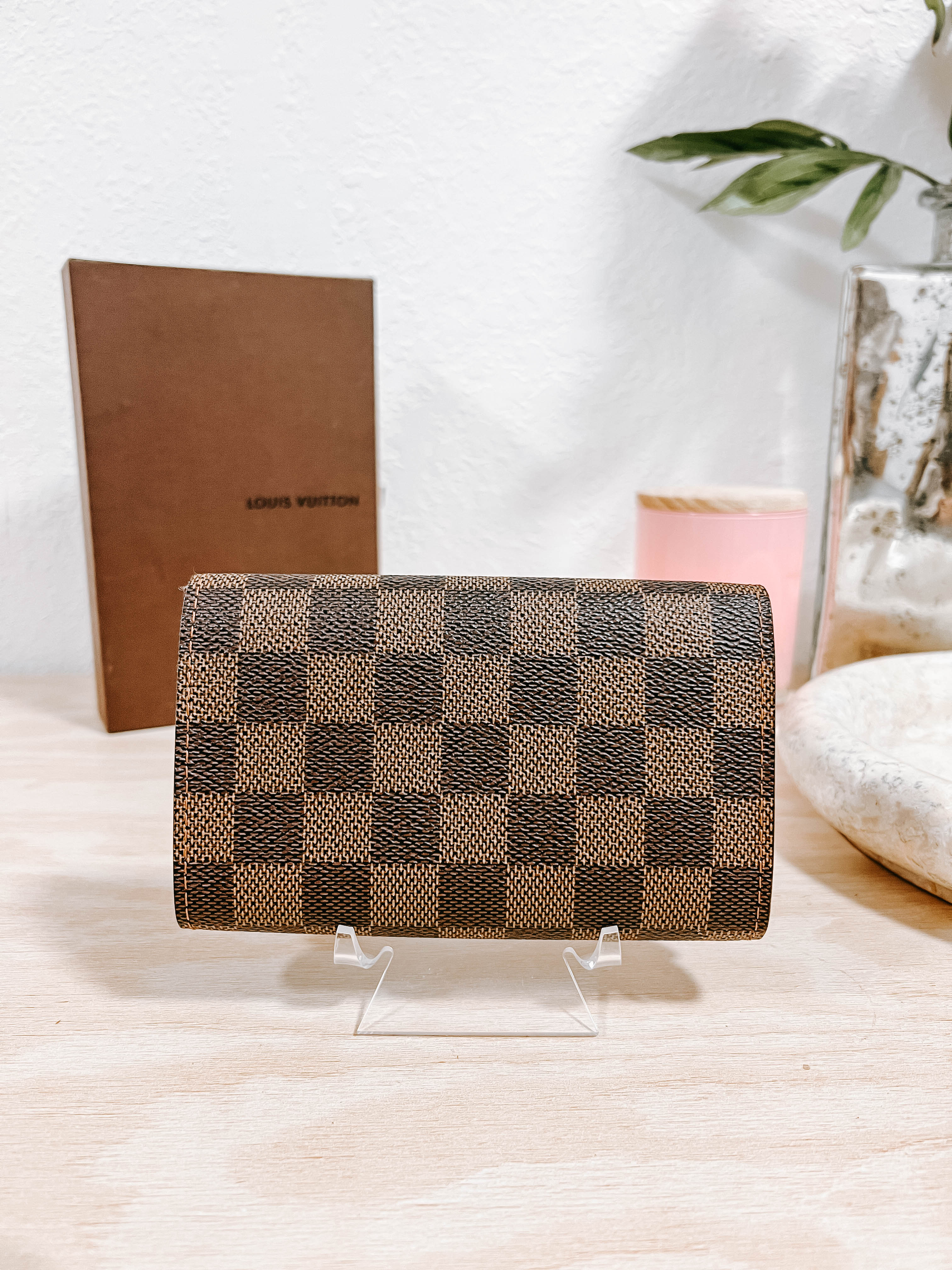 Pre-Owned LV Damier Ebene Porte Monnaie Tresor Wallet