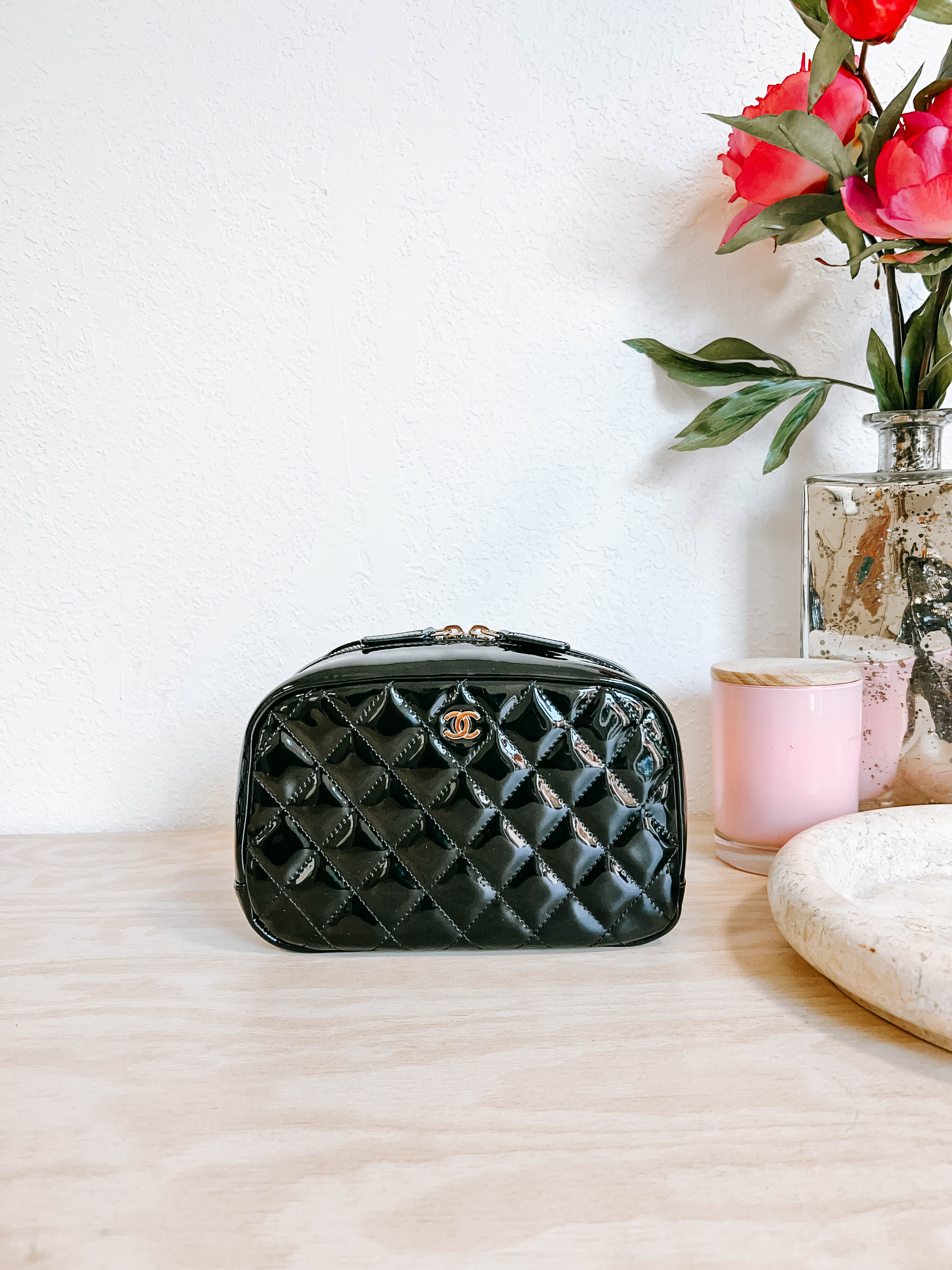 Pre-Owned Chanel Patent Leather Quilted Cosmetics Case