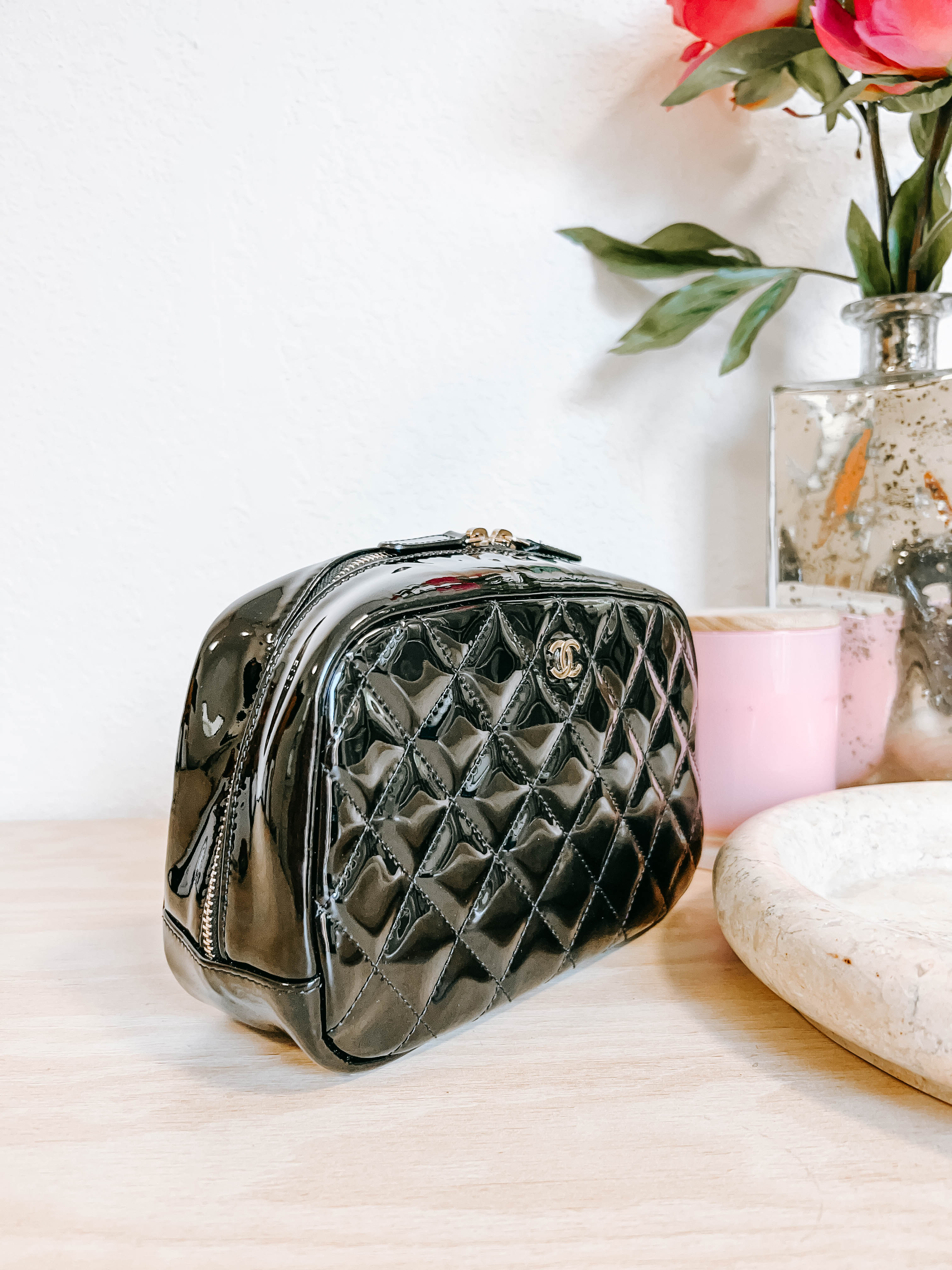 Pre-Owned Chanel Patent Leather Quilted Cosmetics Case