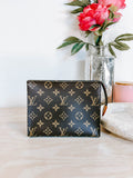 Pre-Owned Louis Vuitton Monogram Toiletry 19 Case *Final Sale*