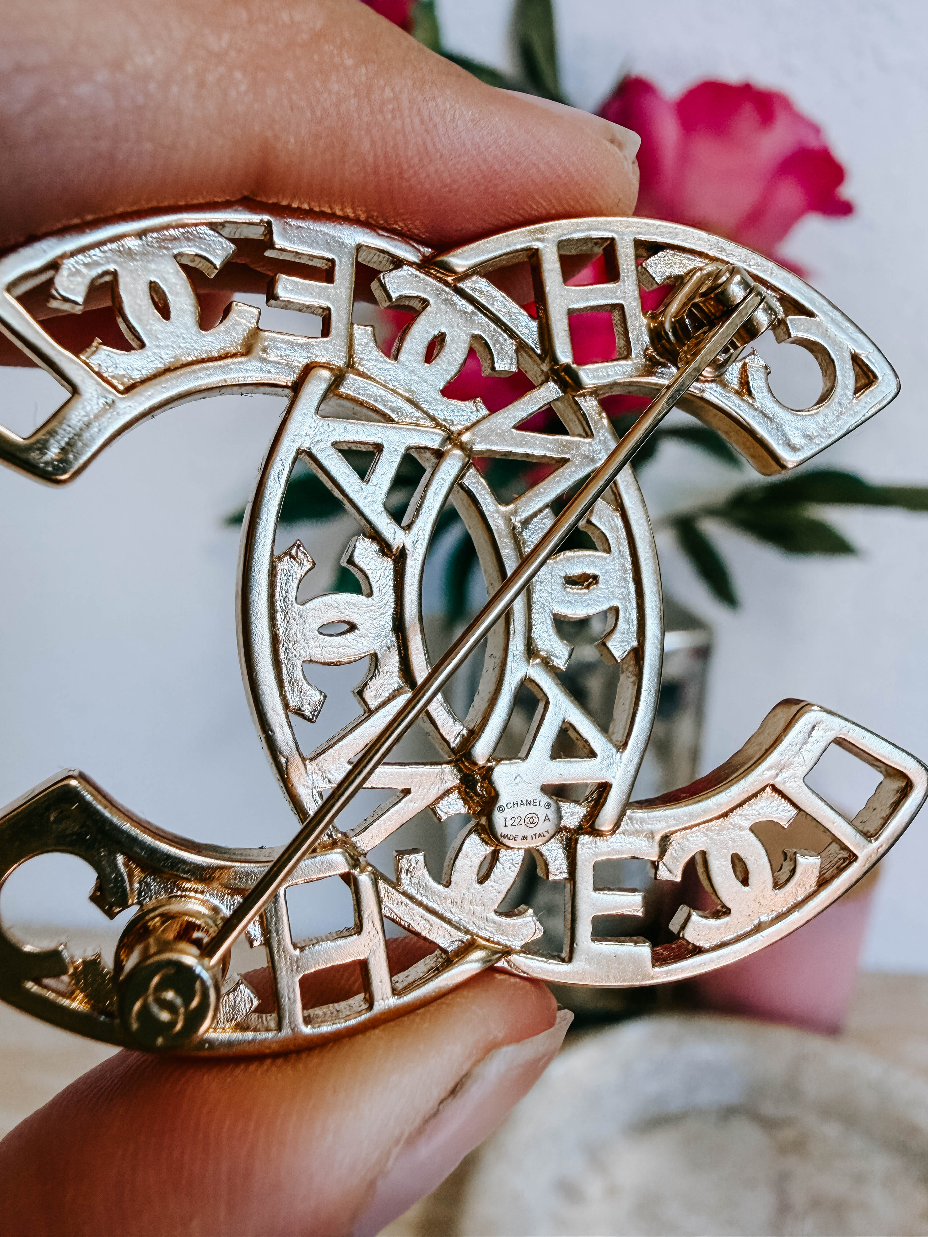 Pre-Owned Chanel CC Rhinestone Brooch *Final Sale*