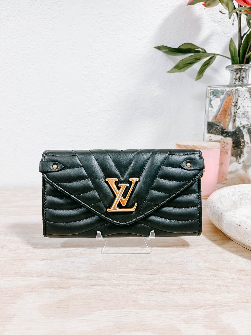 Pre-Owned LV New Wave Long Wallet