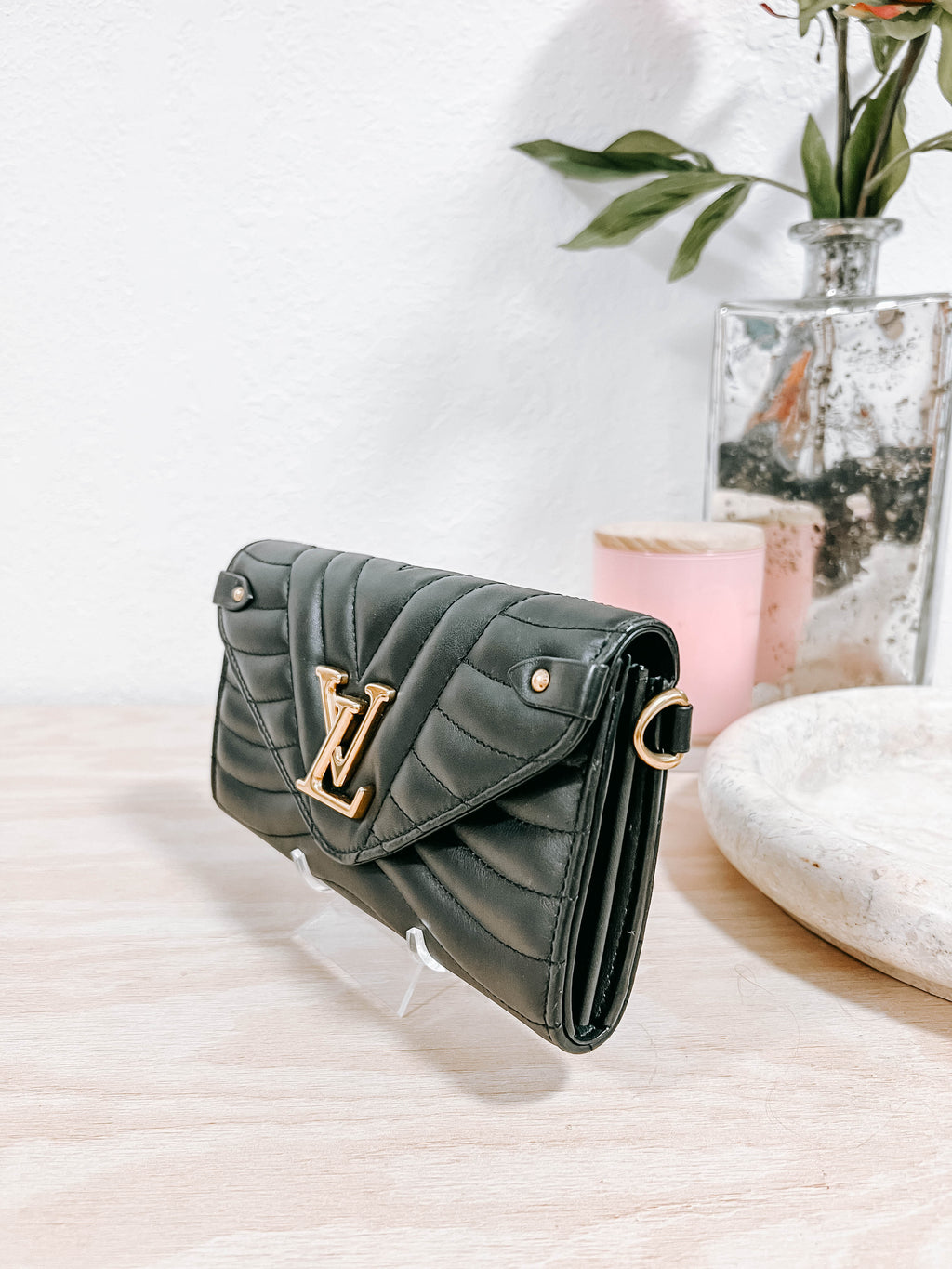 Pre-Owned LV New Wave Long Wallet