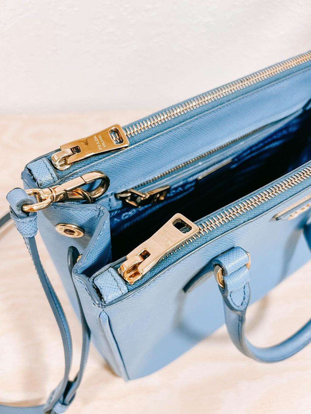Pre-Owned Prada Medium Saffiano Lux Galleria Double Zip Tote