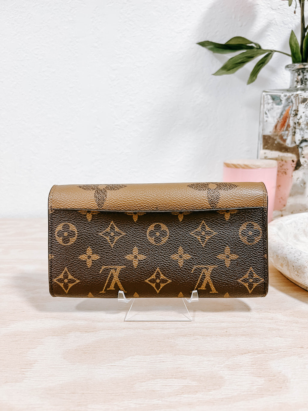 Pre-Owned Louis Vuitton Jumbo Reverse Monogram Sarah Wallet