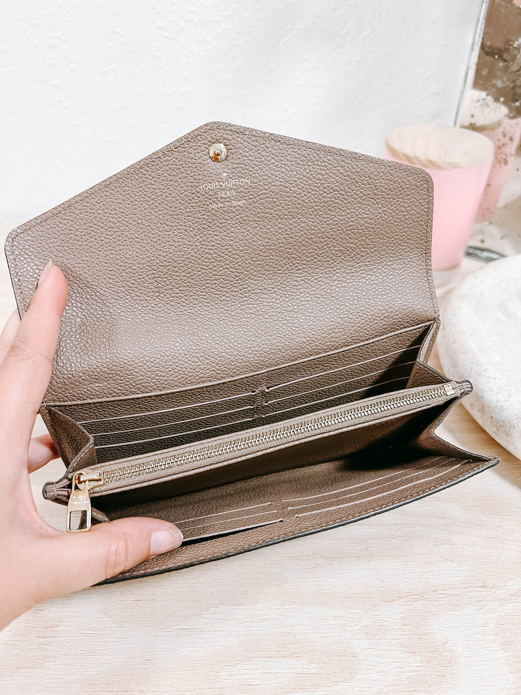 Pre-Owned Louis Vuitton Turtledove Empriente Sarah Wallet *Final Sale*