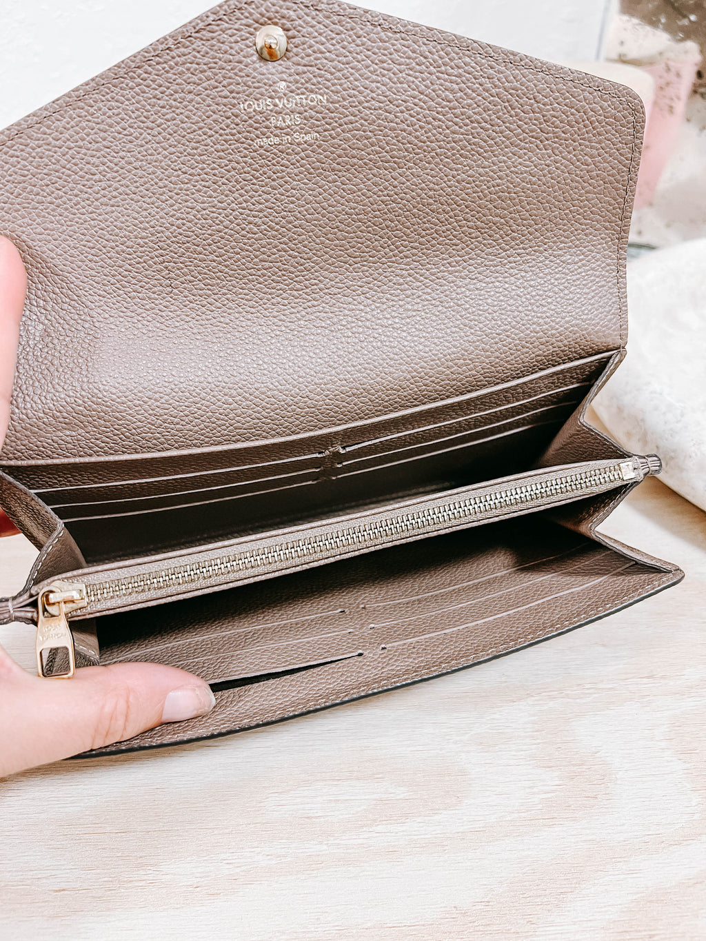 Pre-Owned Louis Vuitton Turtledove Empriente Sarah Wallet *Final Sale*