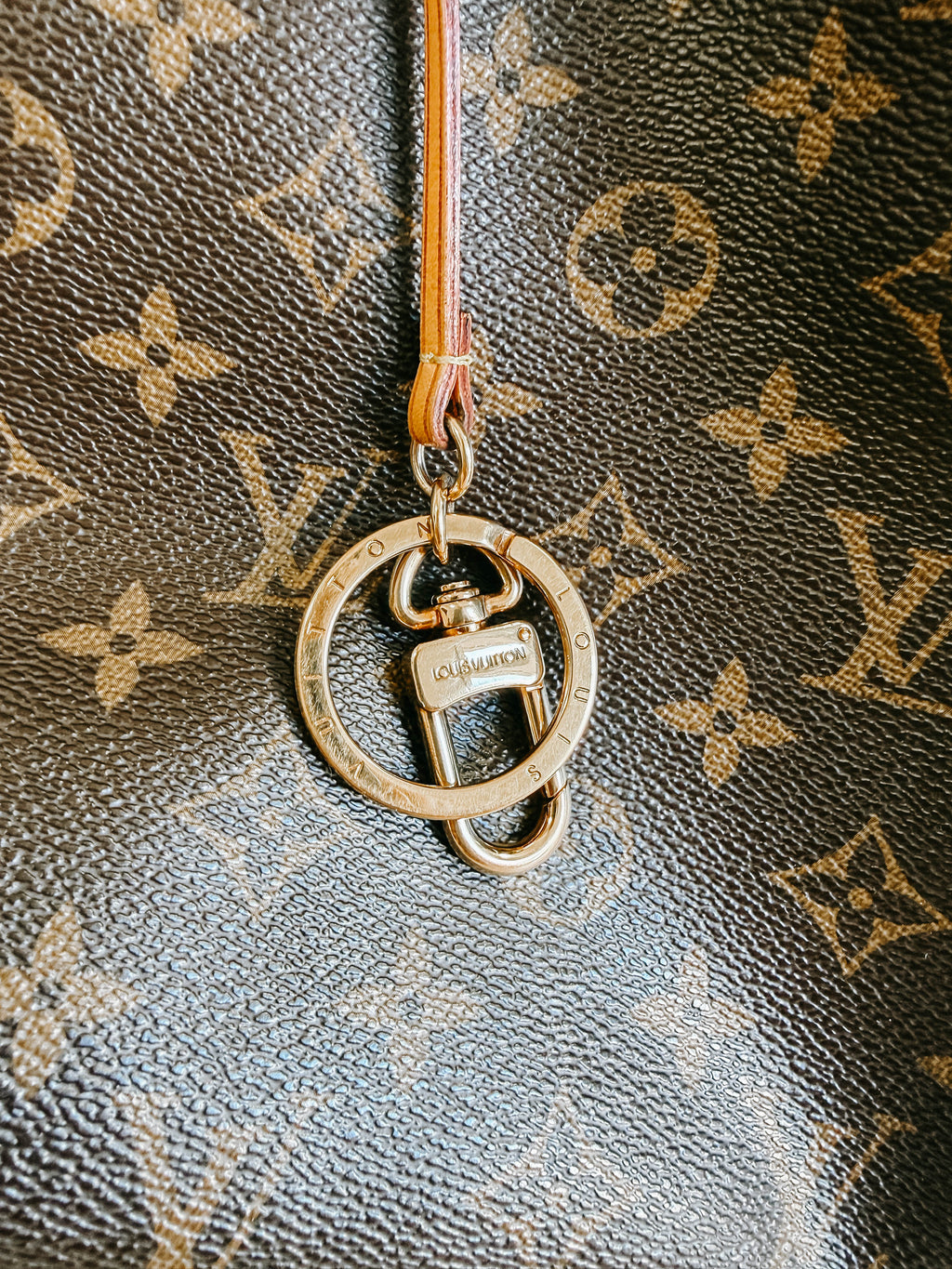 Pre-Owned Louis Vuitton Monogram Artsy Bag *Final Sale*