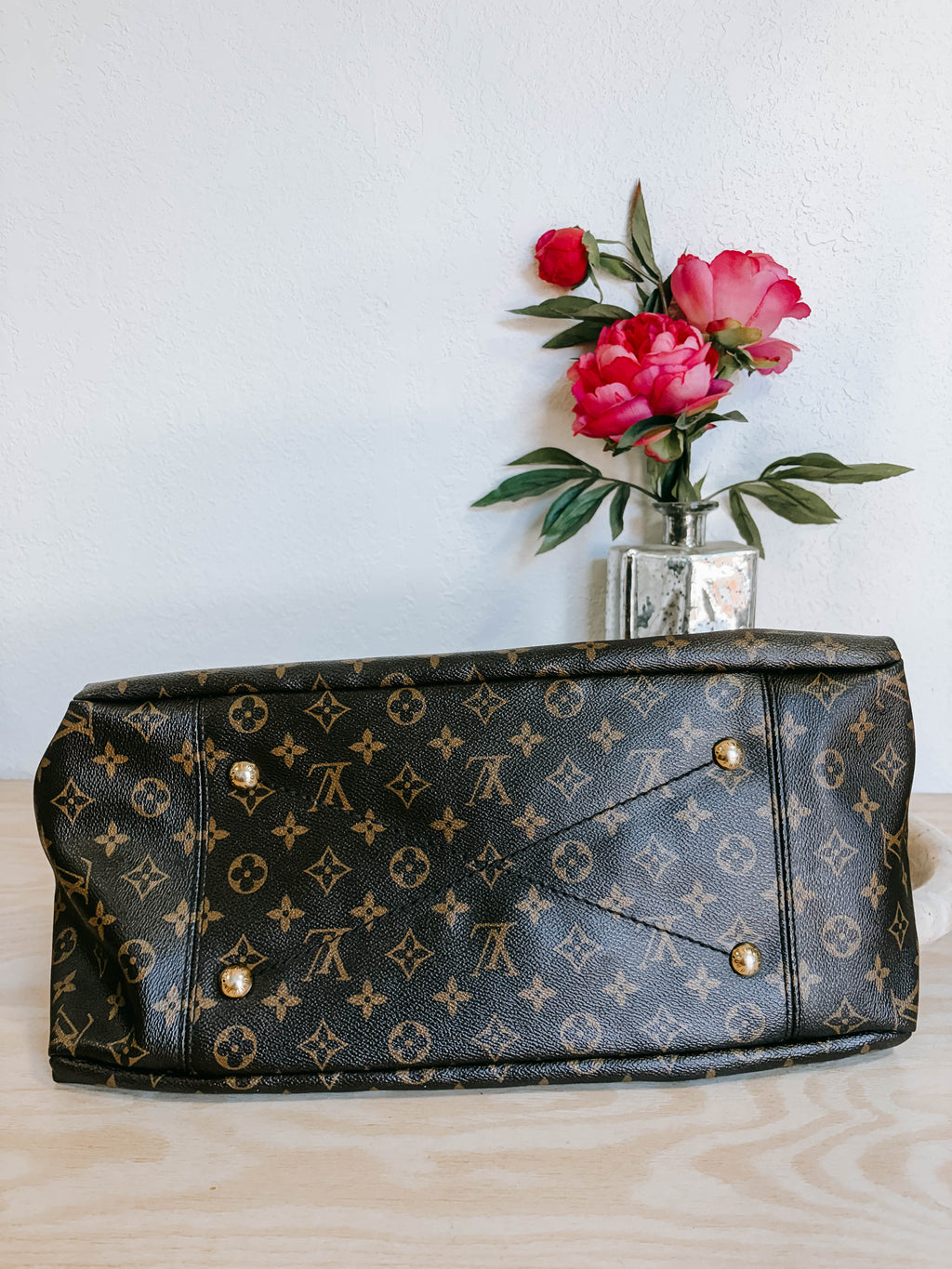 Pre-Owned Louis Vuitton Monogram Artsy Bag *Final Sale*