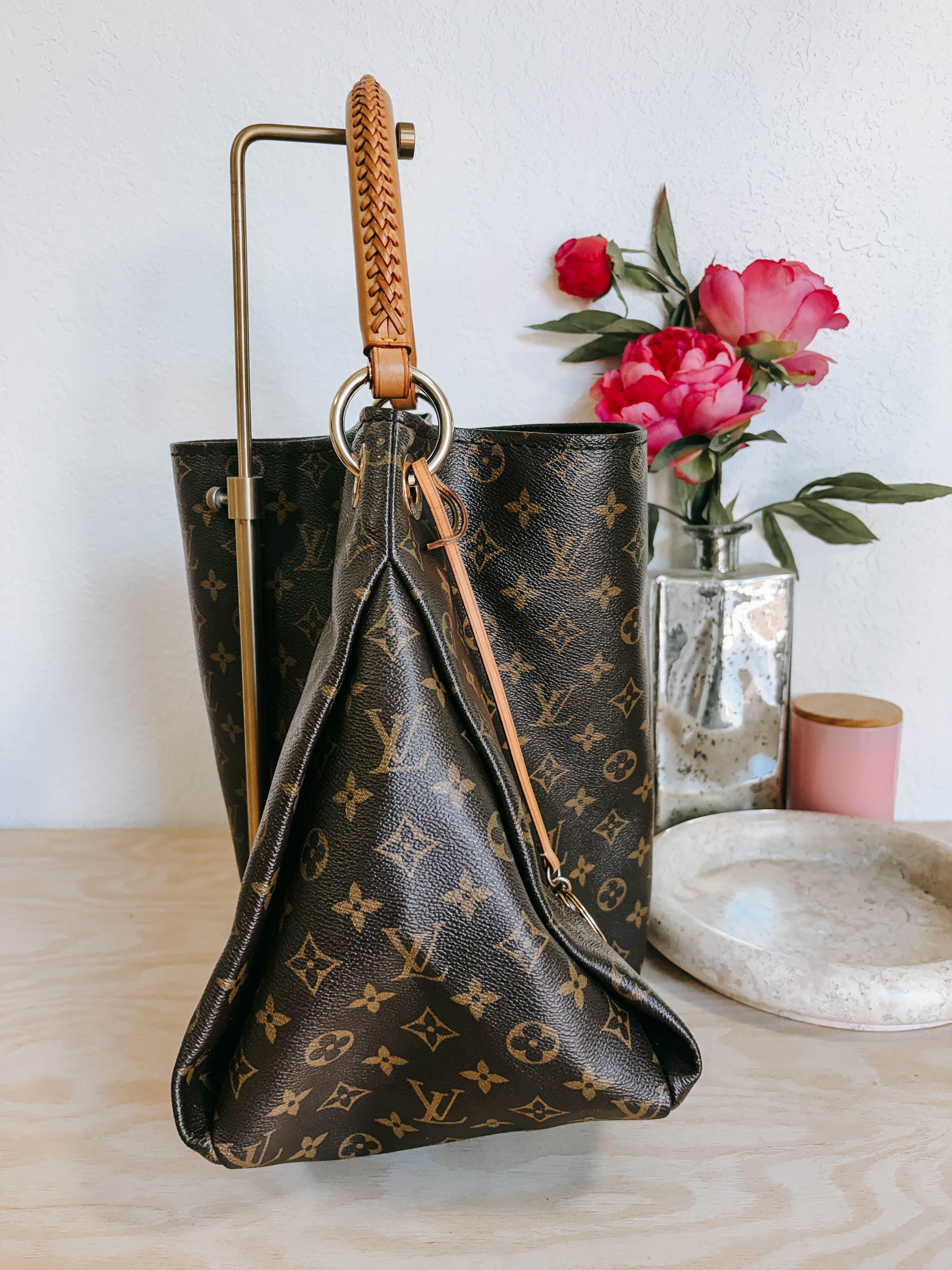 Pre-Owned Louis Vuitton Monogram Artsy Bag *Final Sale*