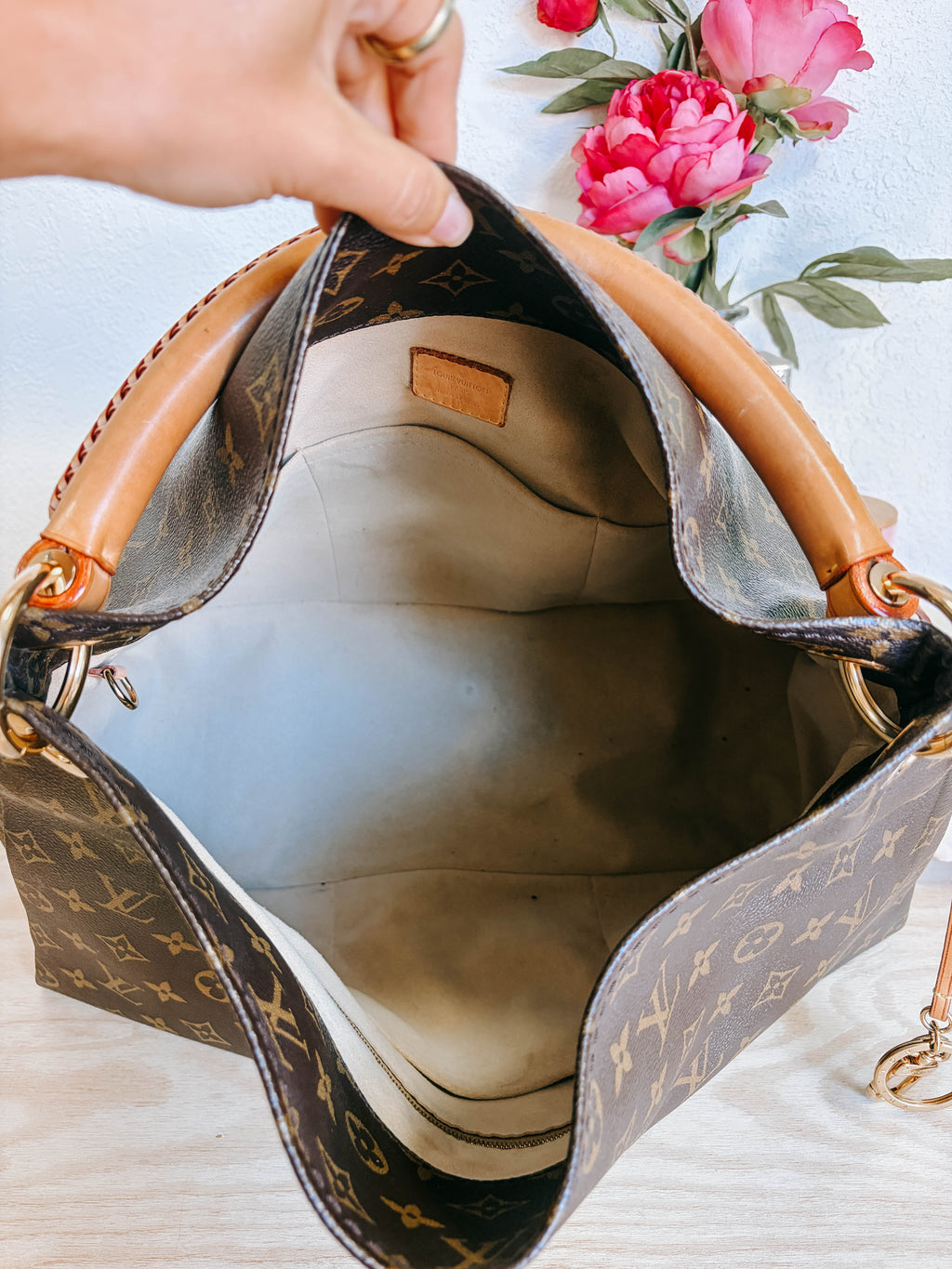 Pre-Owned Louis Vuitton Monogram Artsy Bag *Final Sale*