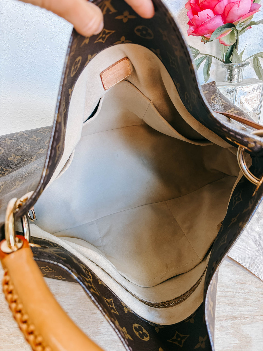 Pre-Owned Louis Vuitton Monogram Artsy Bag *Final Sale*