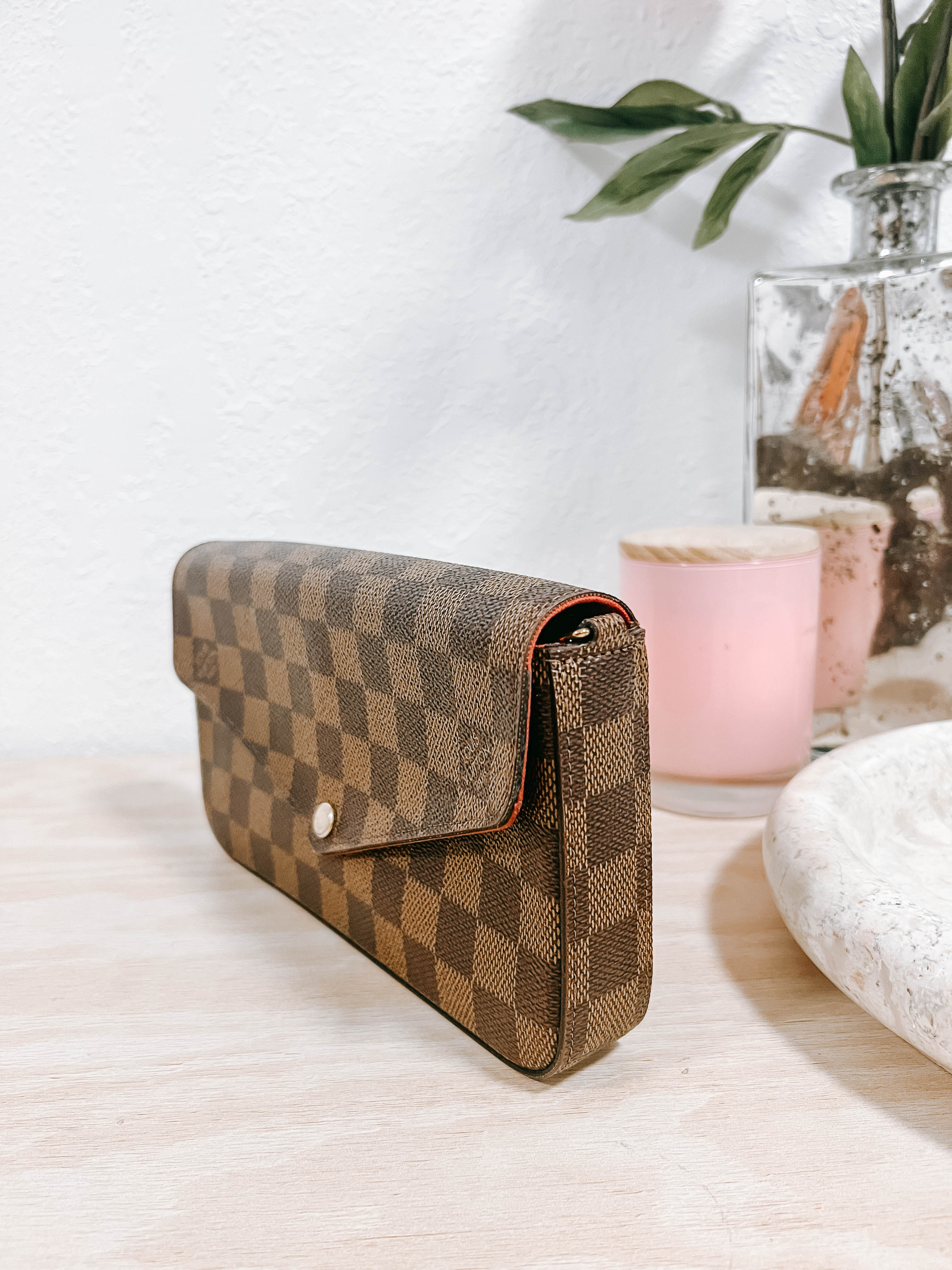 Pre-Owned Louis Vuitton Damier Ebene Felicie Pochette