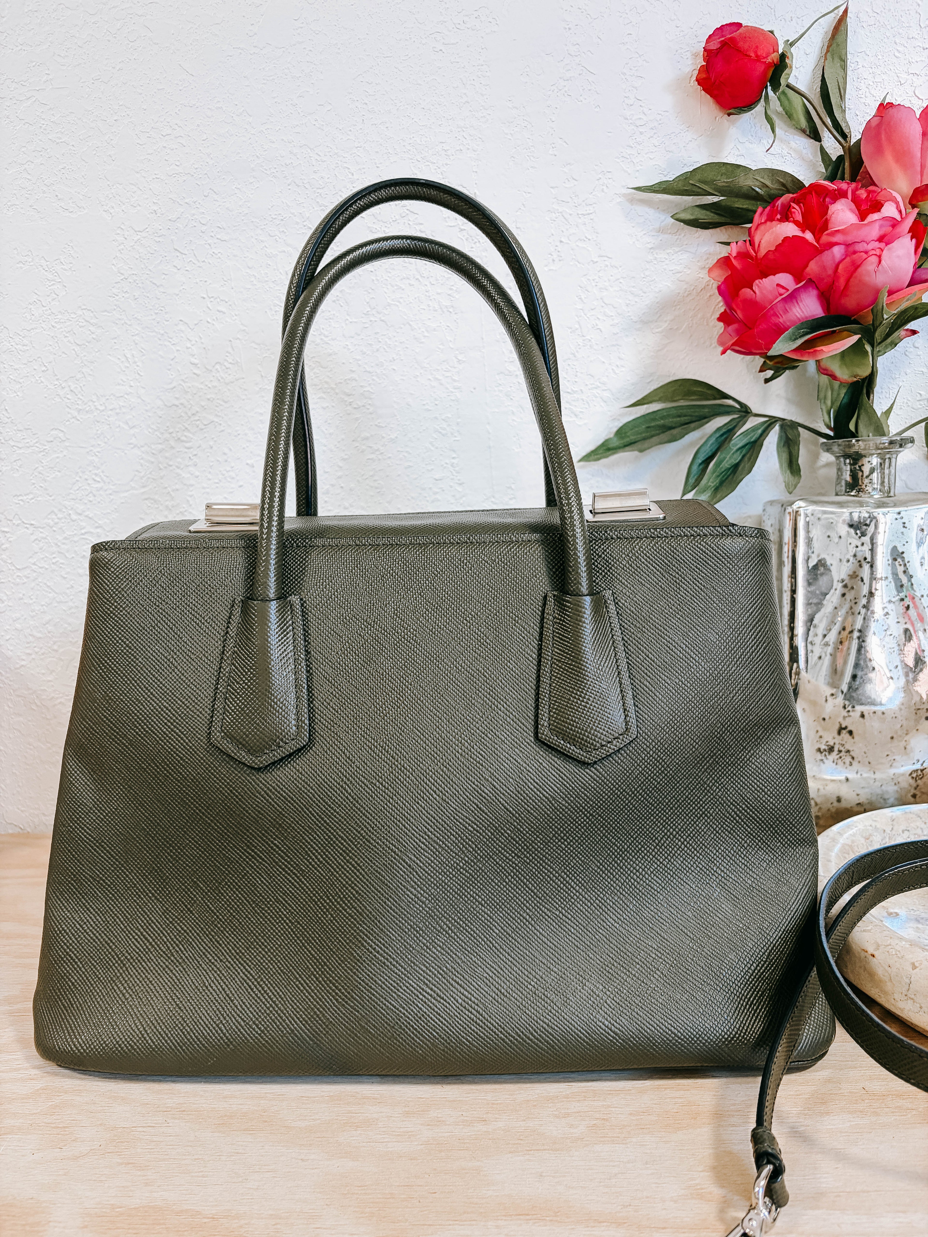 Pre-Owned Prada Saffiano Cuir Twin Lock Tote Bag *Final Sale*