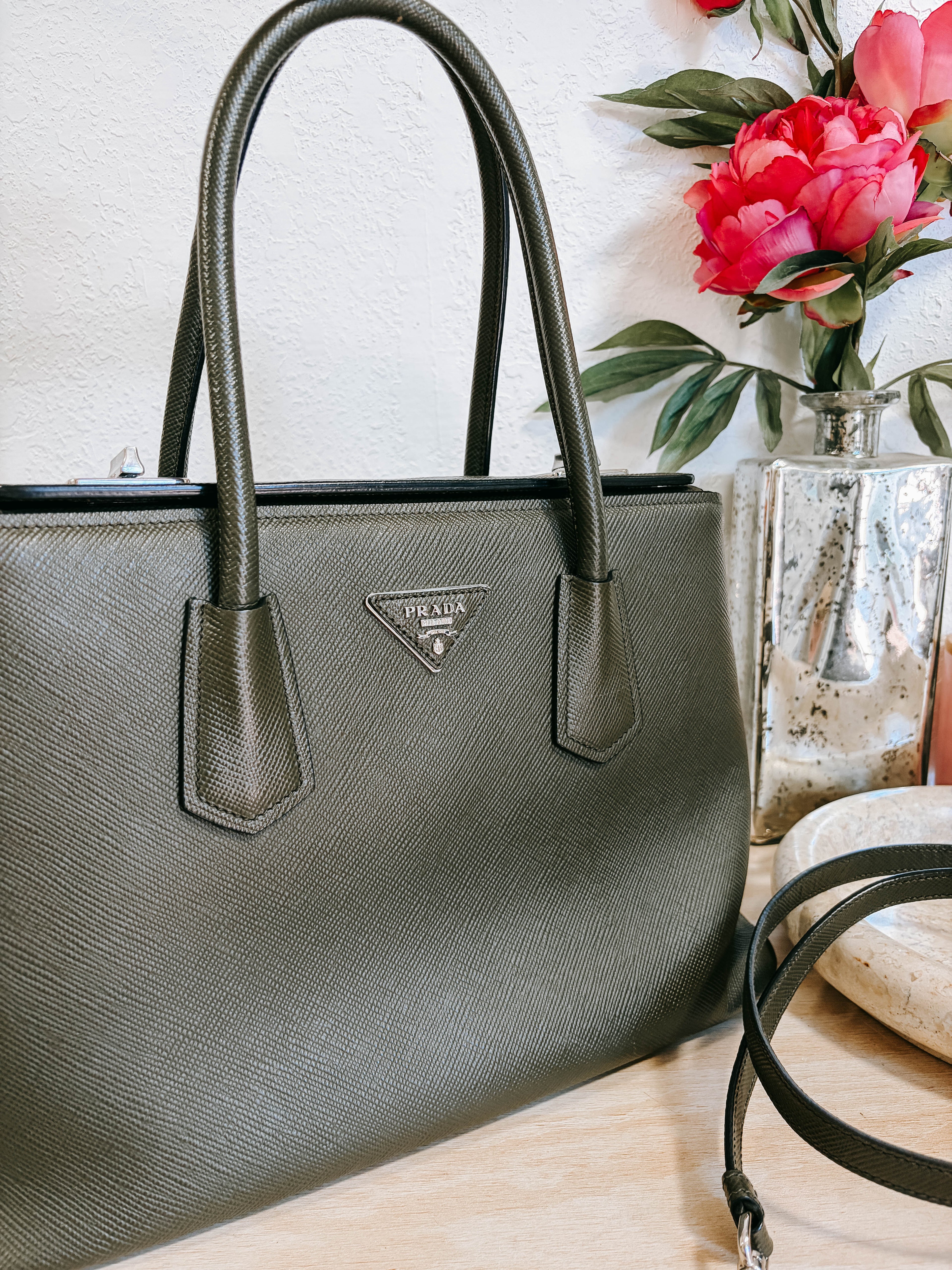 Pre-Owned Prada Saffiano Cuir Twin Lock Tote Bag *Final Sale*