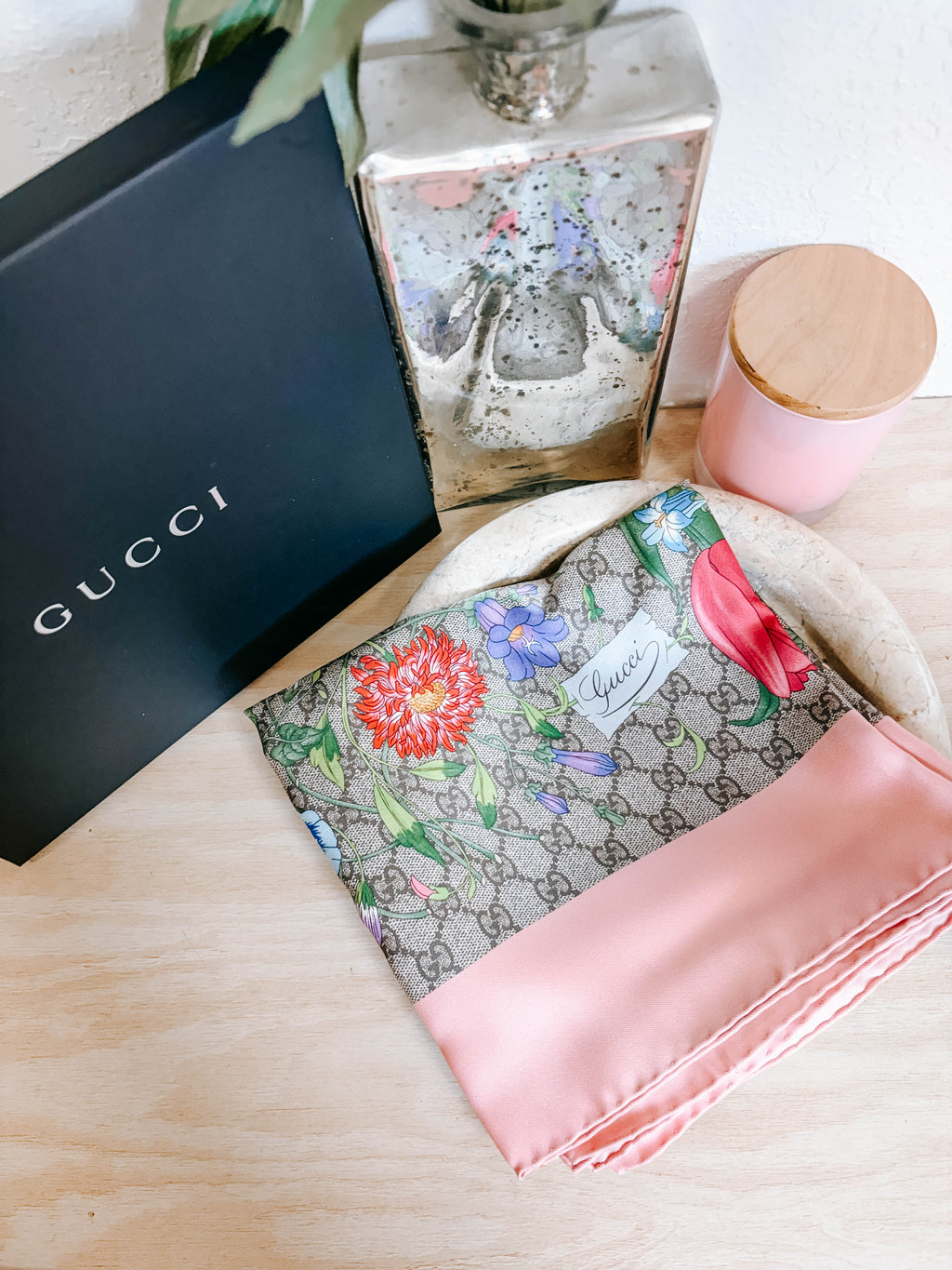 Pre-Owned NWT Gucci Floral Square Scarf *Final Sale*
