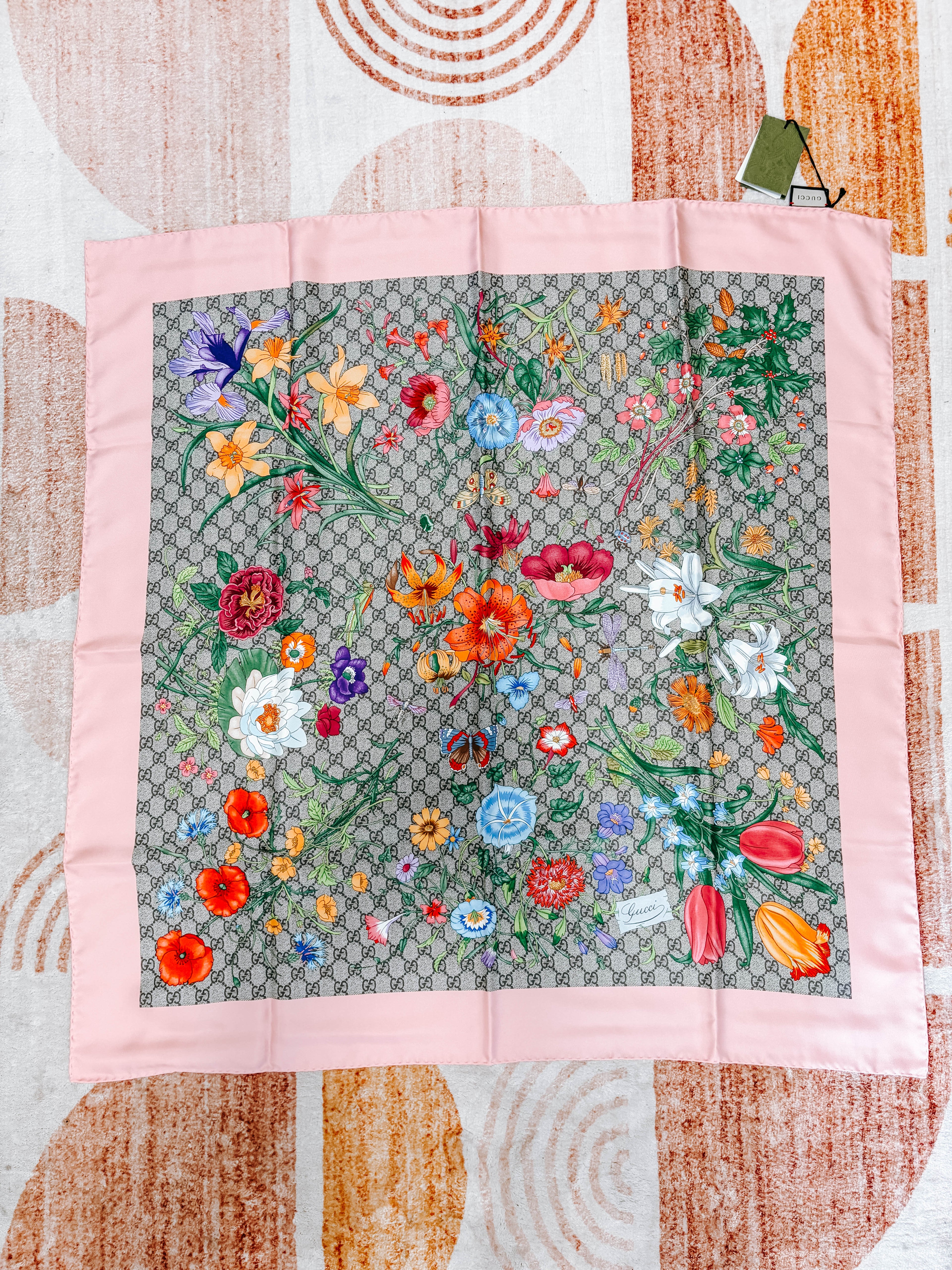 Pre-Owned NWT Gucci Floral Square Scarf *Final Sale*