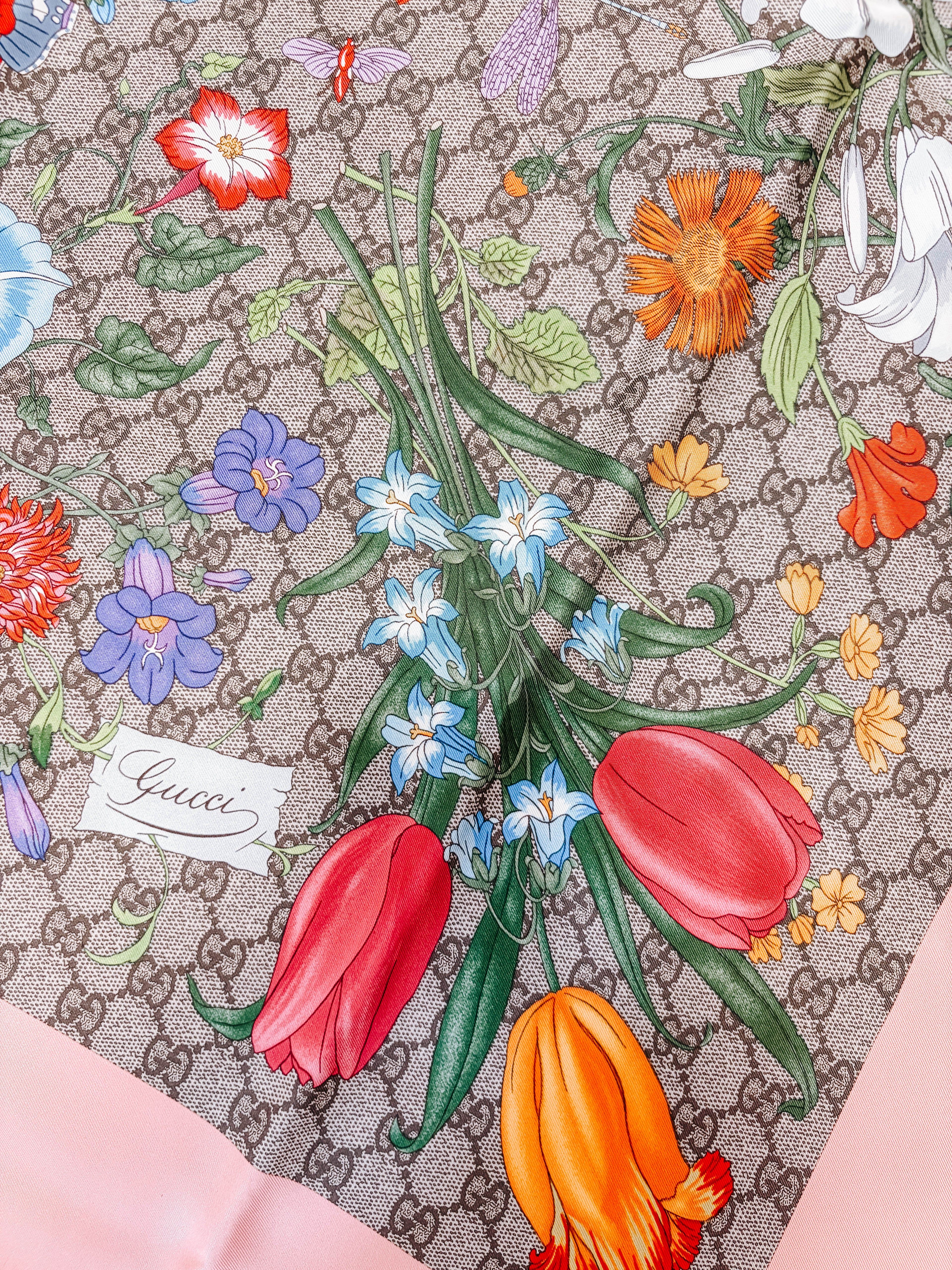 Pre-Owned NWT Gucci Floral Square Scarf *Final Sale*