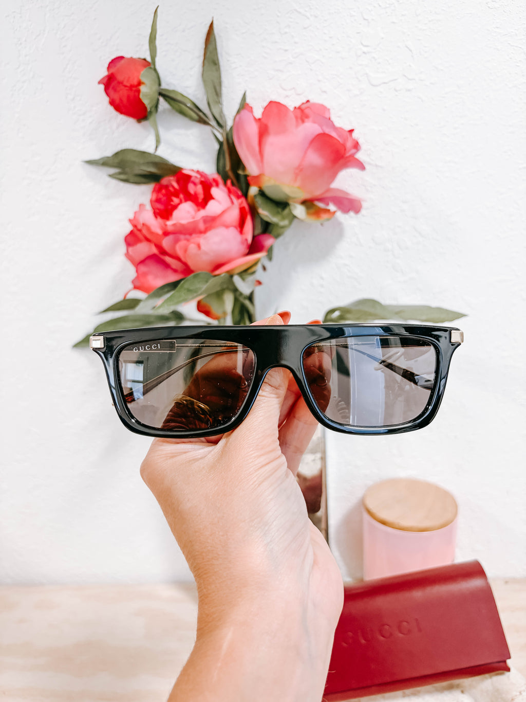 Pre-Owned Gucci Black Wide Frame Sunglasses with Case
