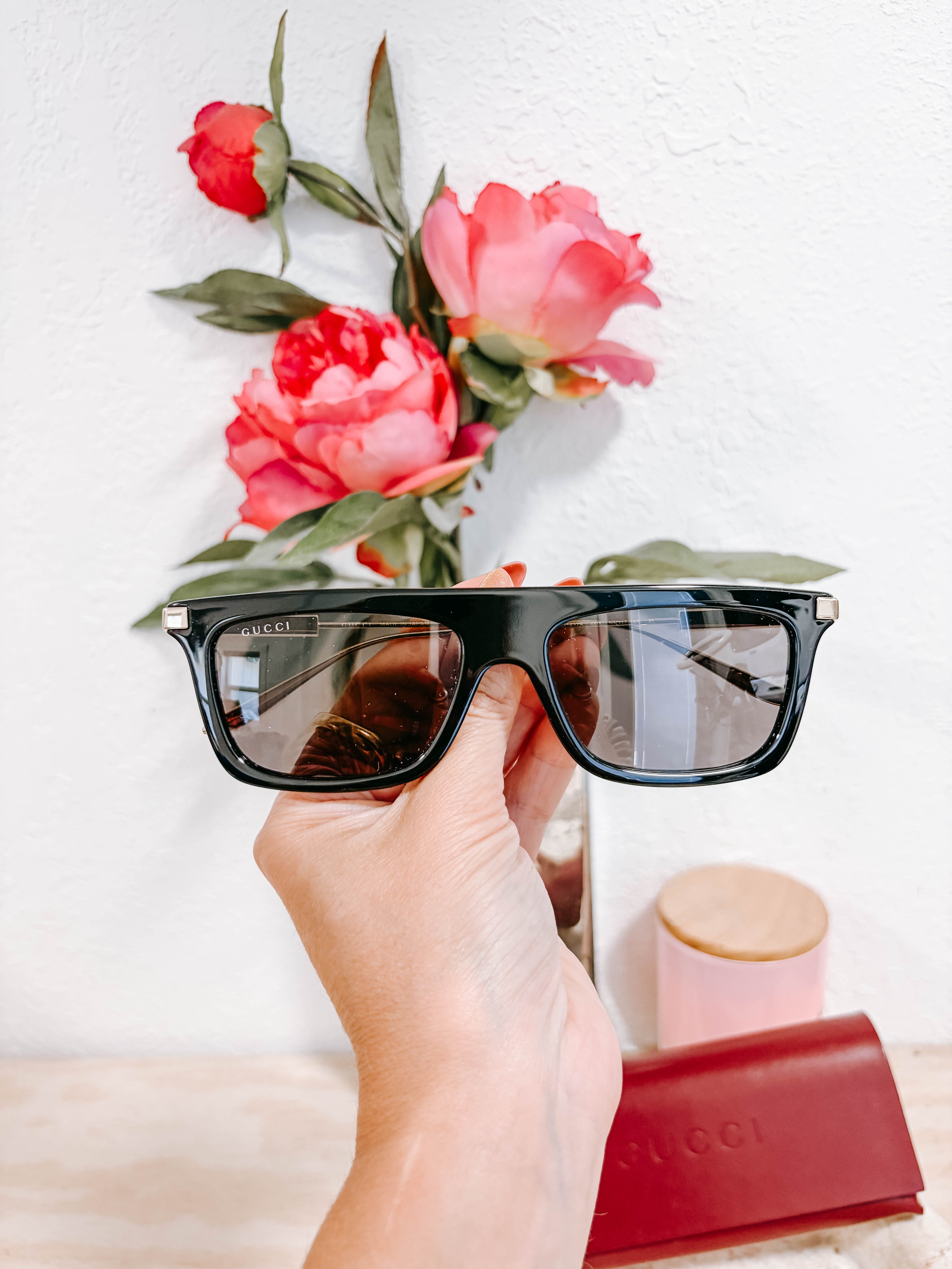 Pre-Owned Gucci Black Wide Frame Sunglasses with Case