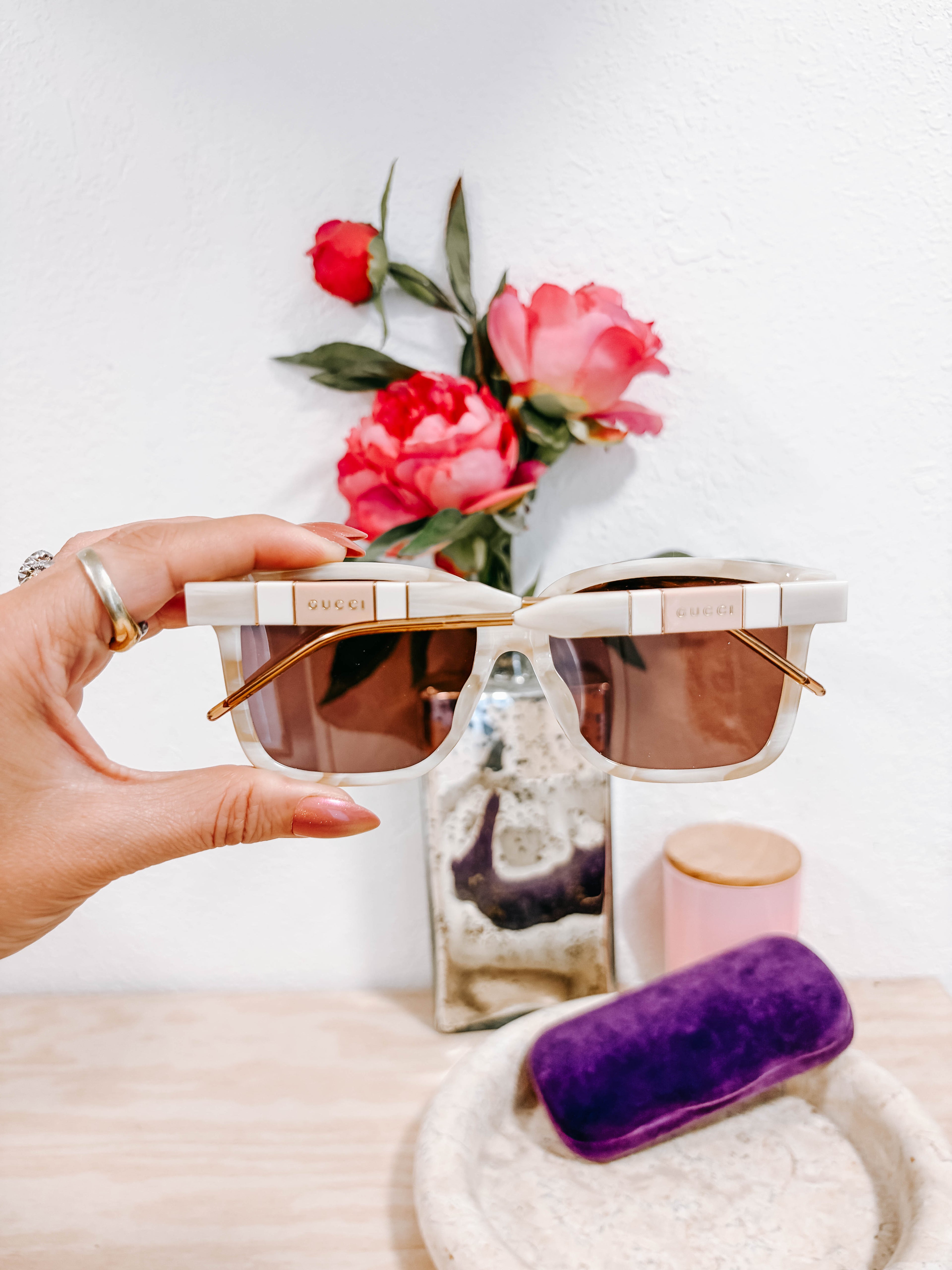 Pre-Owned Gucci White/Cream Square Frame Sunglasses