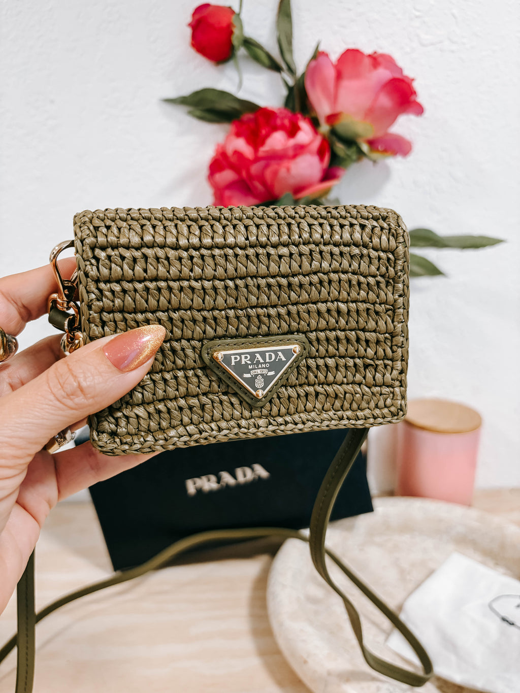 Pre-Owned Prada Olive Green Raffia Card Holder On Strap