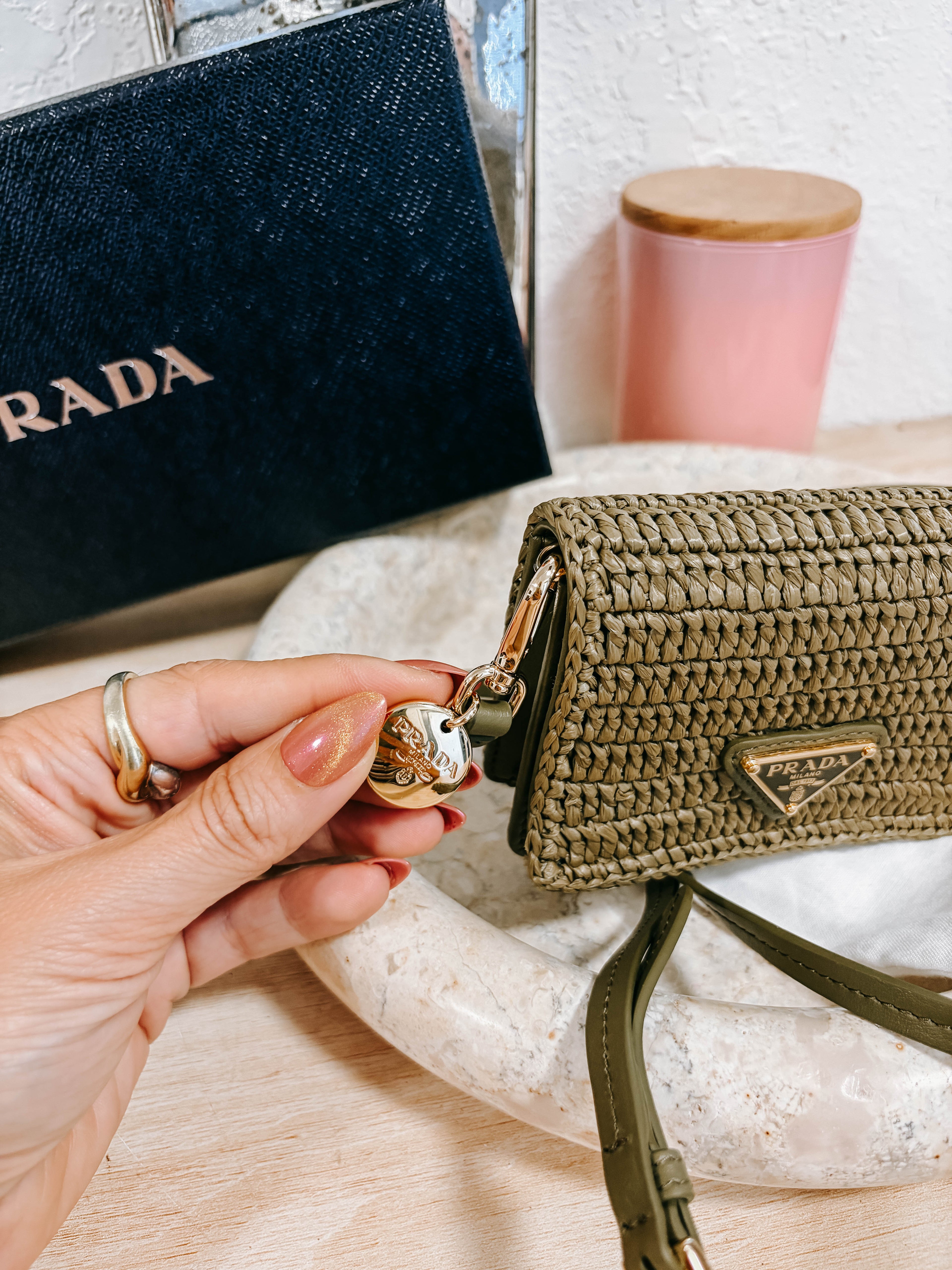 Pre-Owned Prada Olive Green Raffia Card Holder On Strap