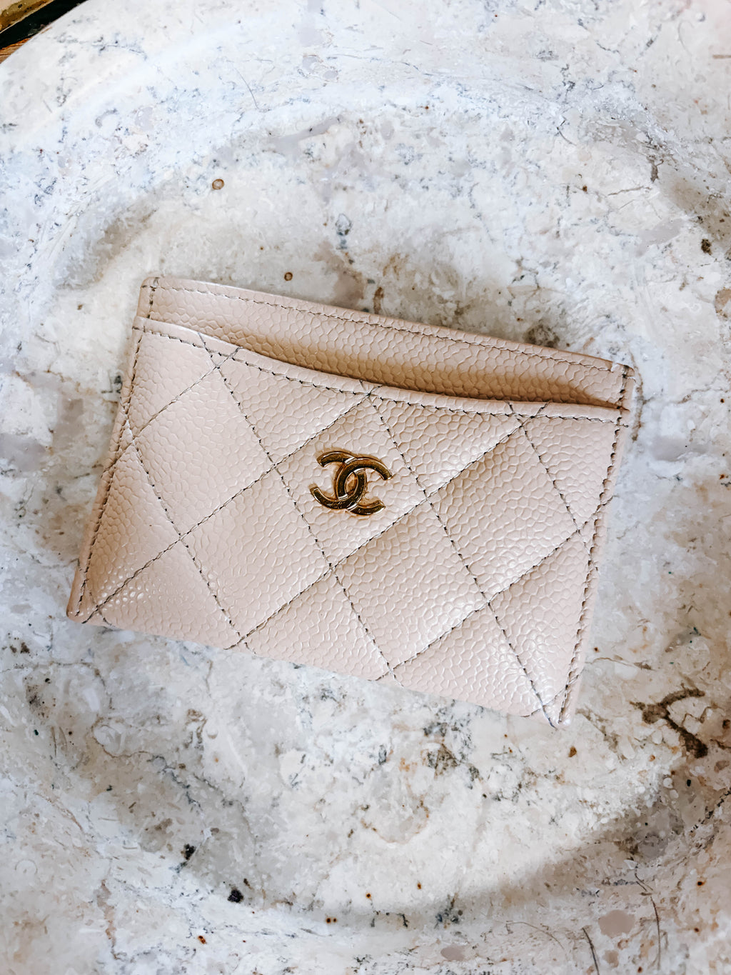 Pre-Owned Chanel Beige Caviar Quilted Card Holder *Final Sale*