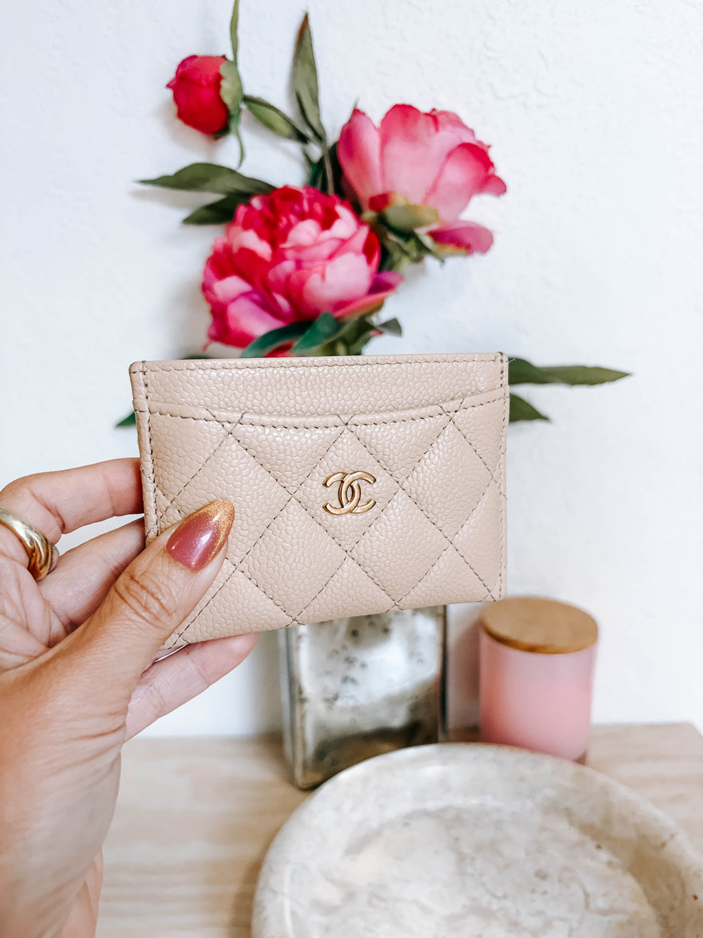 Pre-Owned Chanel Beige Caviar Quilted Card Holder *Final Sale*