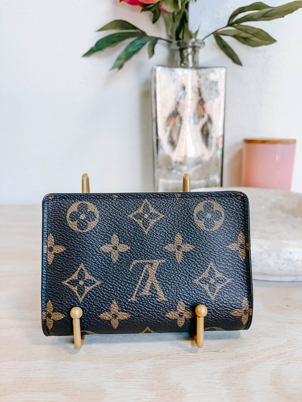 Pre-Owned Louis Vuitton Juliette Wallet Reverse Monogram