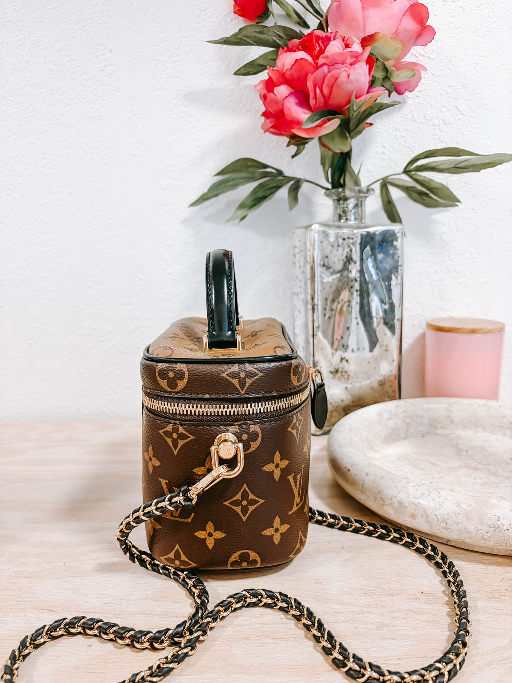 Pre-Owned Louis Vuitton Reverse Monogram Vanity Bag