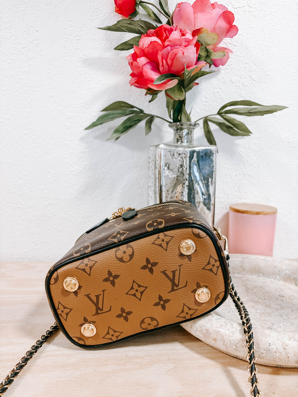 Pre-Owned Louis Vuitton Reverse Monogram Vanity Bag