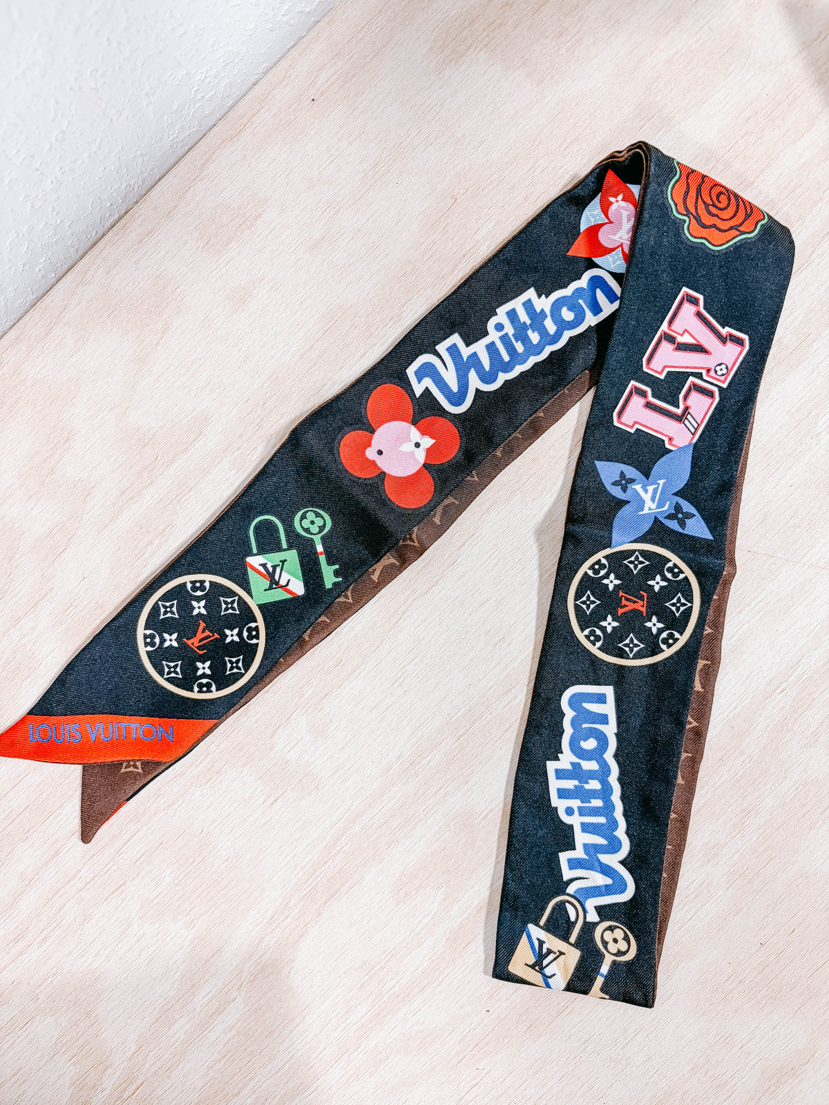 Pre-Owned Louis Vuitton Silk Bandeau Scarf