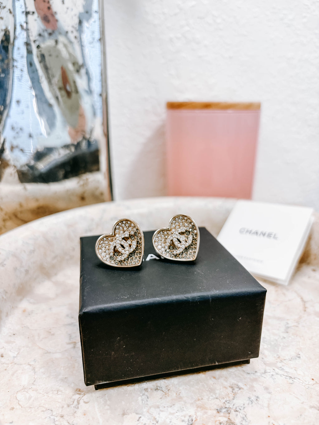 Pre-Owned Chanel Rhinestone Heart CC 23P Stud Earrings