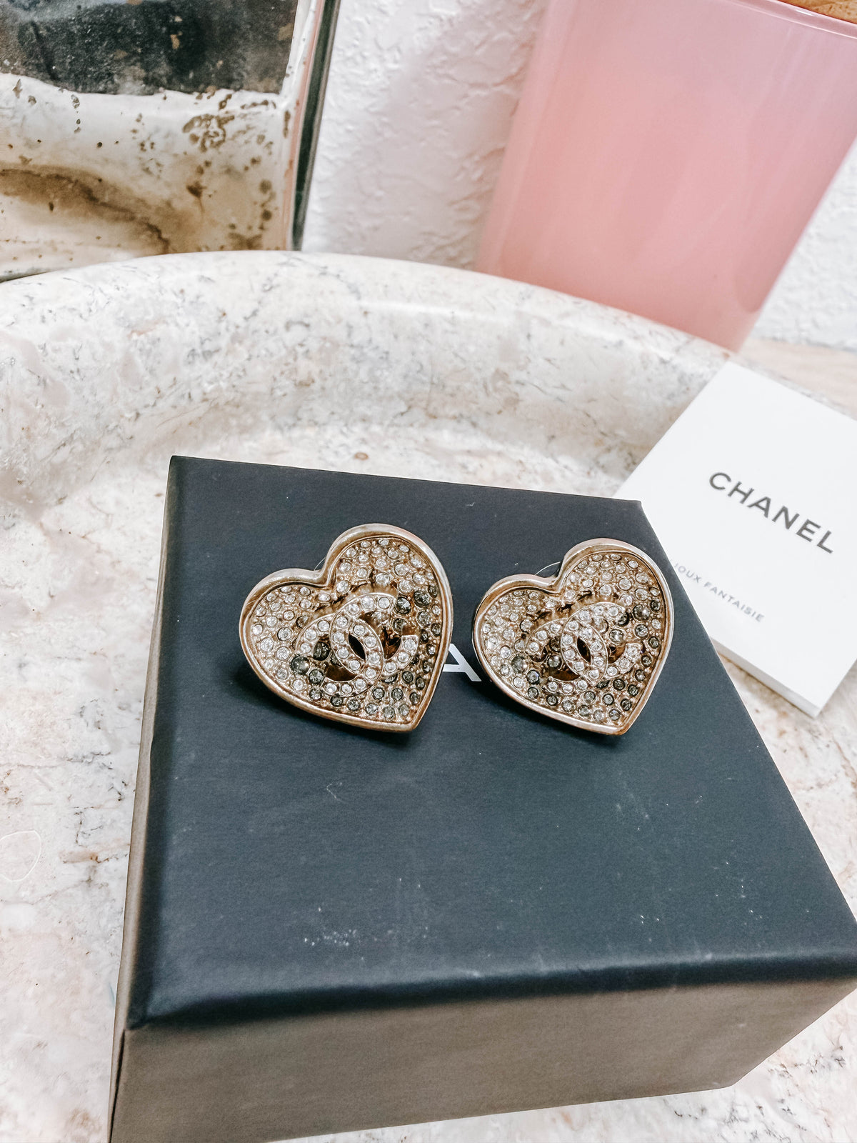 Pre-Owned Chanel Rhinestone Heart CC 23P Stud Earrings