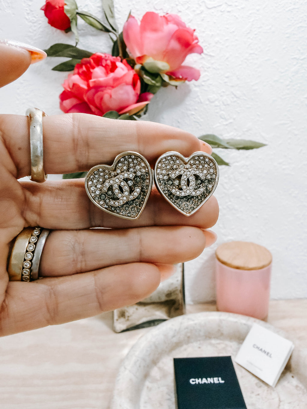 Pre-Owned Chanel Rhinestone Heart CC 23P Stud Earrings
