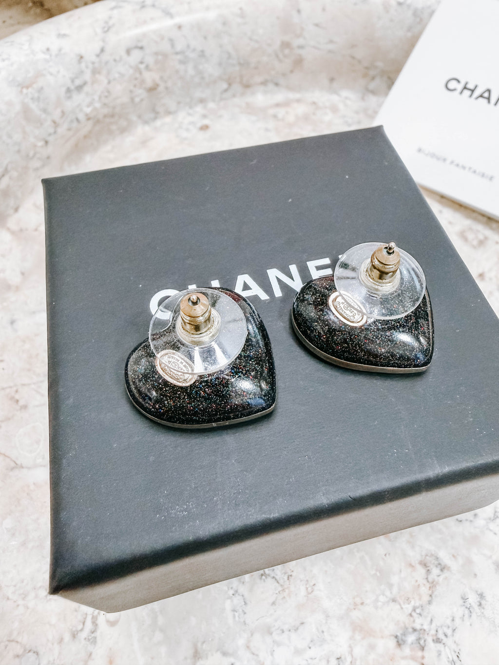 Pre-Owned Chanel Rhinestone Heart CC 23P Stud Earrings