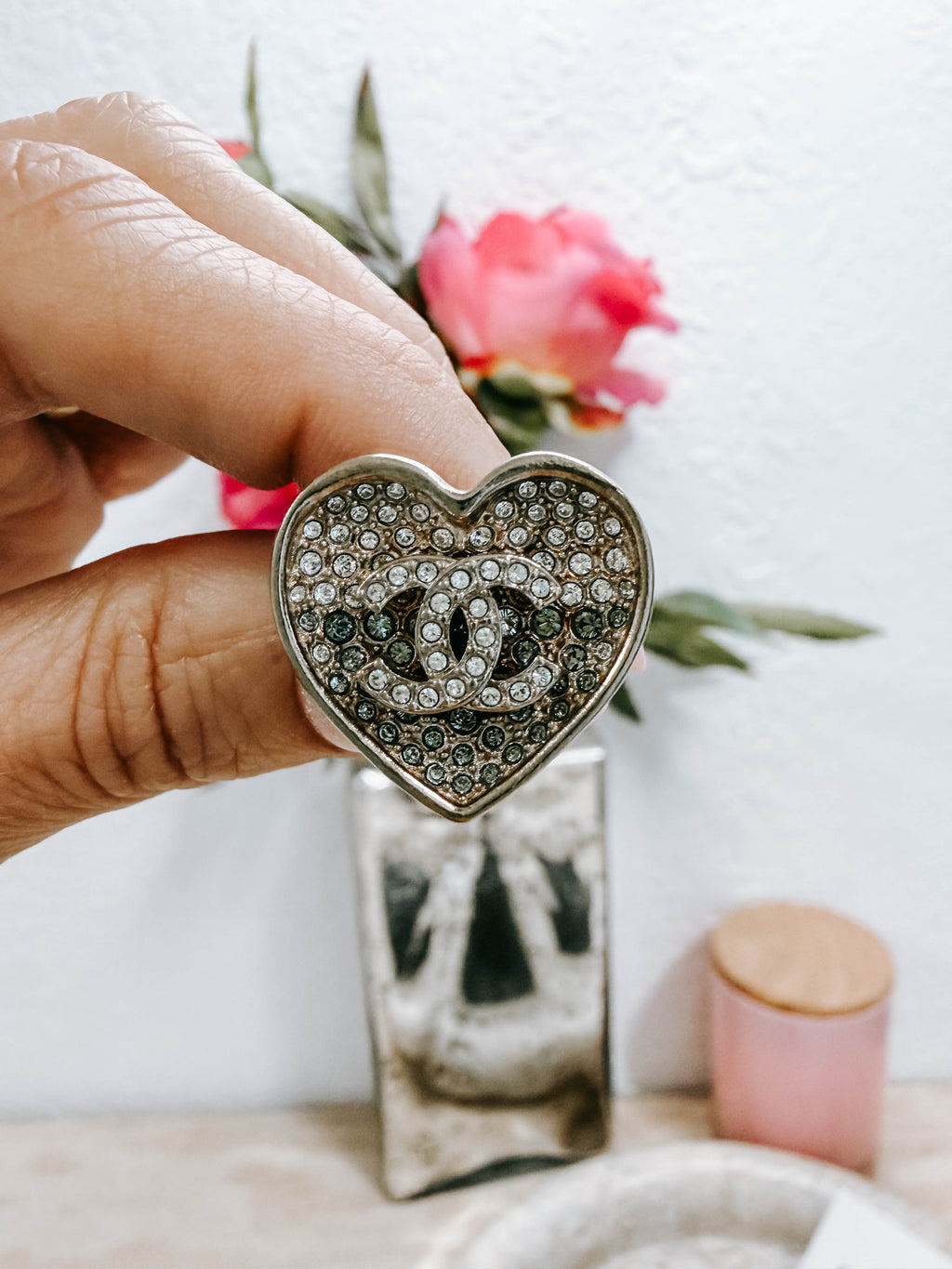Pre-Owned Chanel Rhinestone Heart CC 23P Stud Earrings