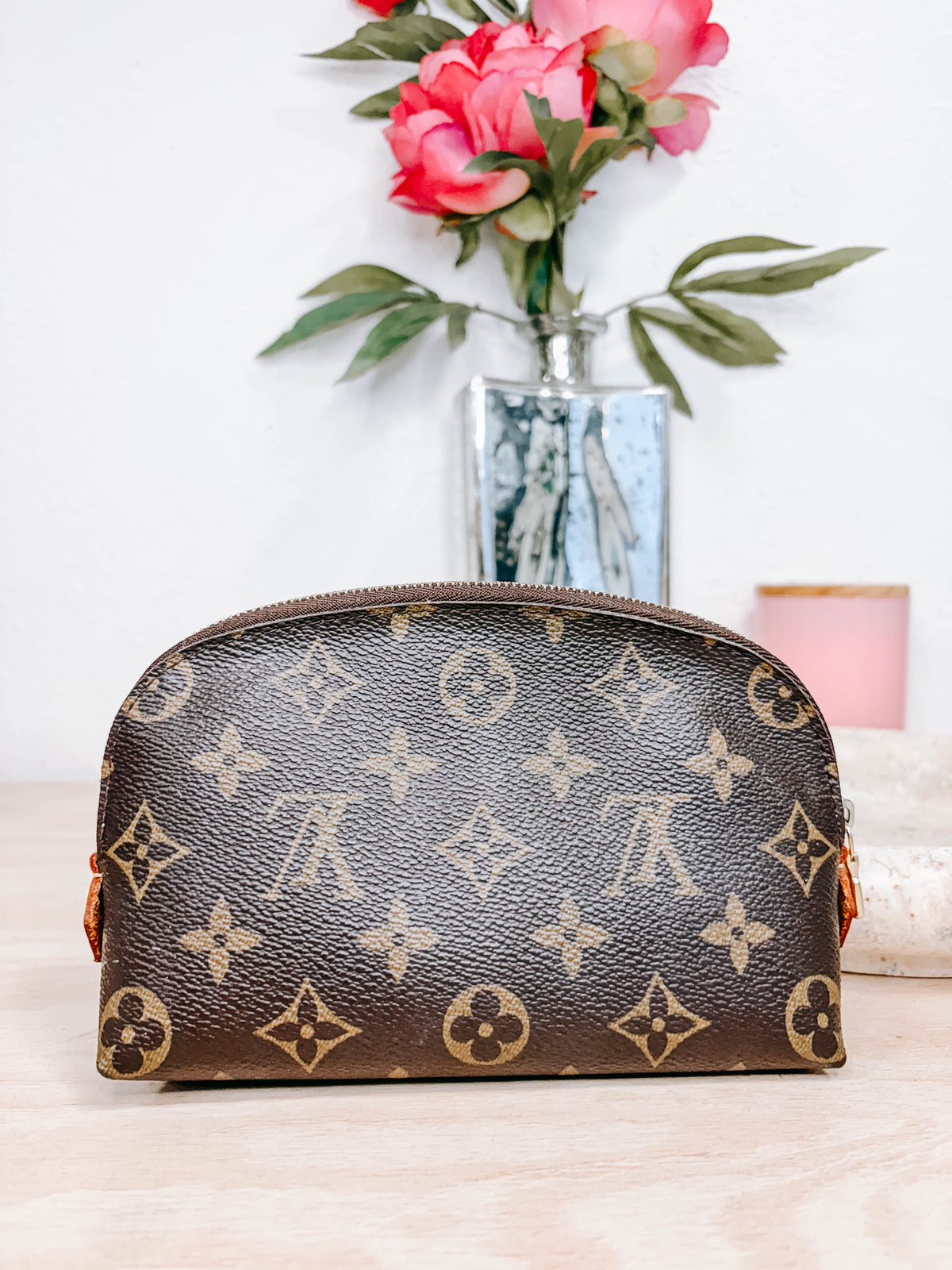 Pre-Owned Louis Vuitton Monogram Cosmetic Case