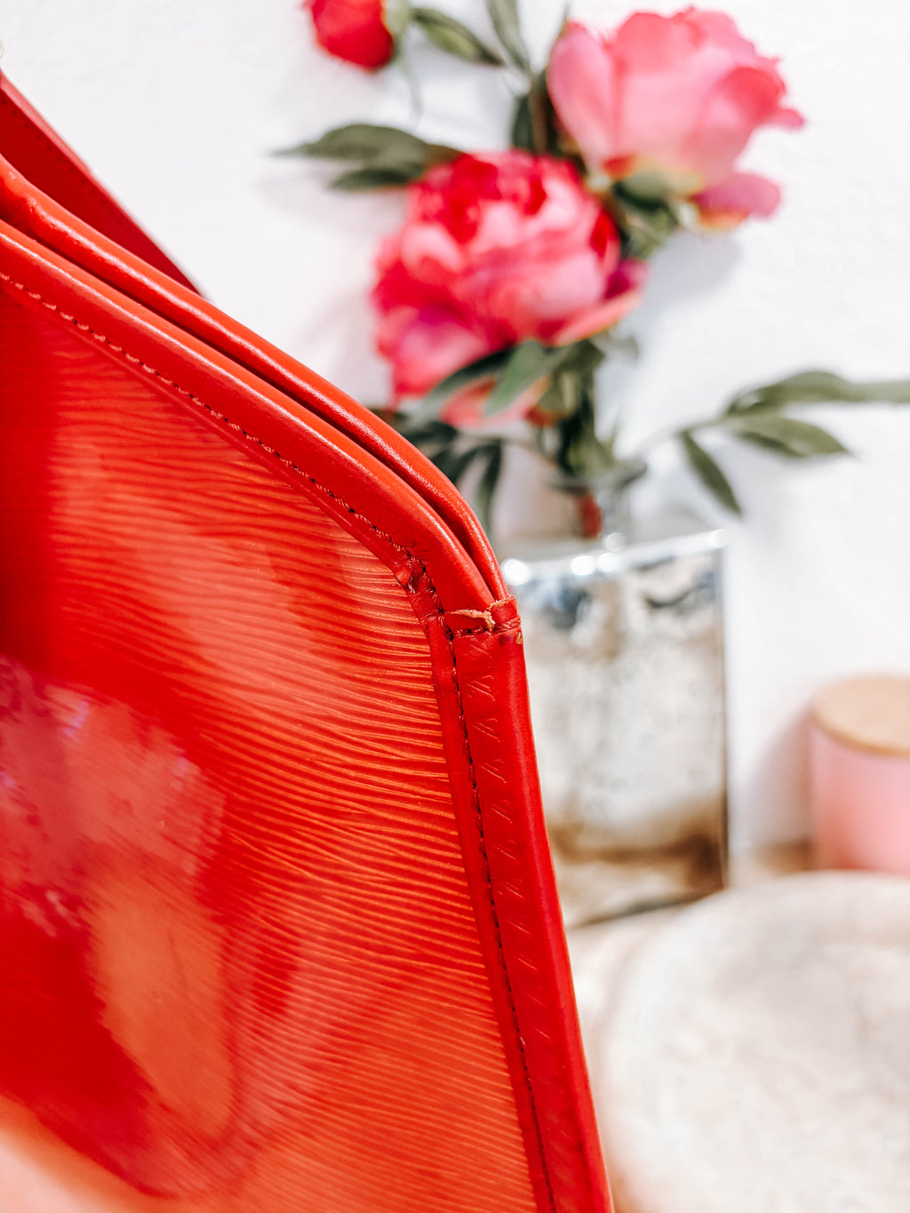 Pre-Owned Louis Vuitton Red Epi Leather Texture PVC and Leather LV Embossed Beach Bag