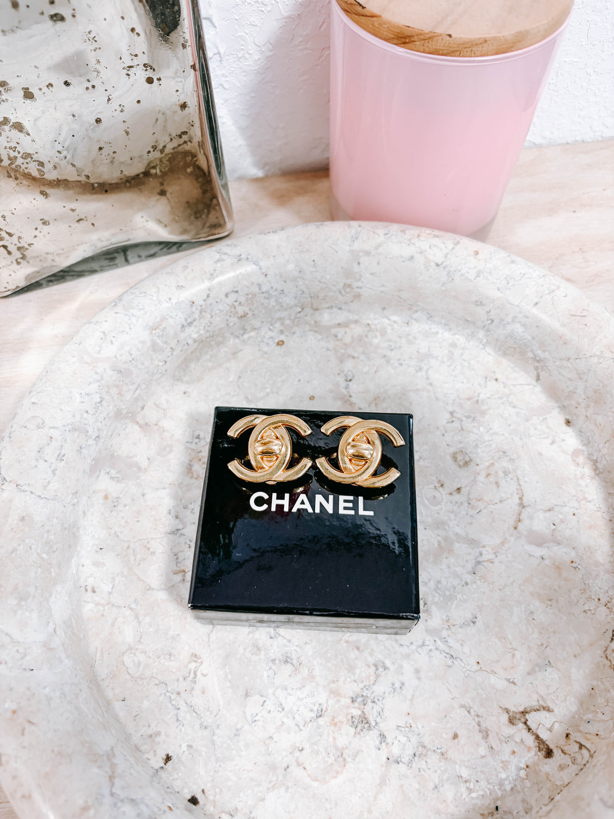 Pre-Owned Chanel CC Turnlock Clip on Earrings 1996