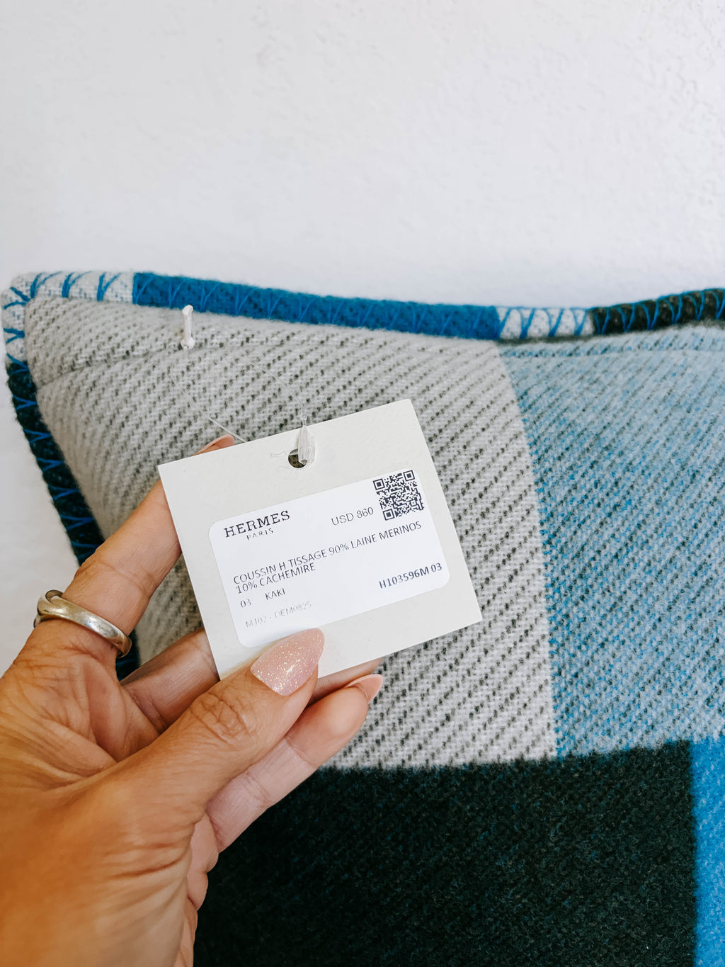 Pre-Owned Hermès Tissage Throw Pillow – Reversible Blue & Green | BNWT