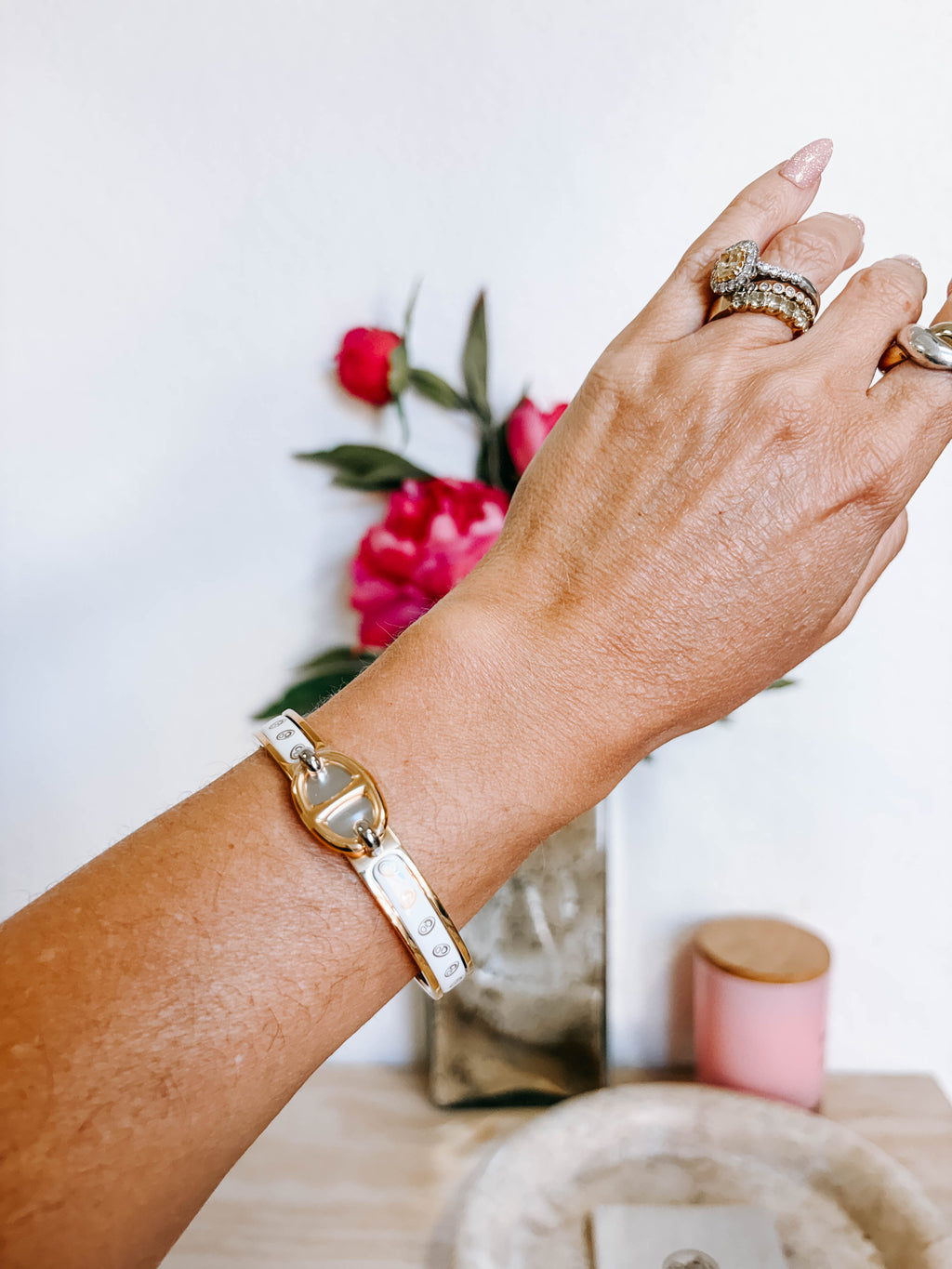 Pre-Owned Hermès Mini Clic Chaine d’Ancre Bracelet – White Enamel & Gold