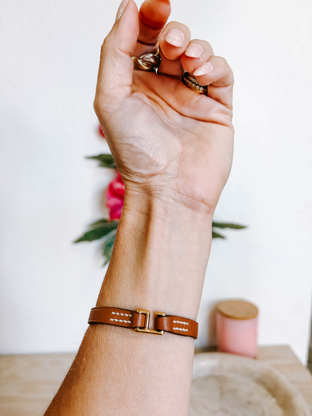 Pre-Owned Hermès Rivale Mini Bracelet – Gold with Gold-Tone Hardware