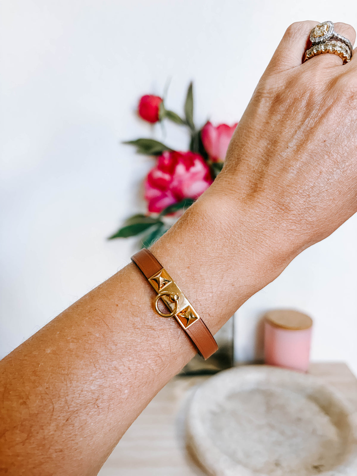 Pre-Owned Hermès Rivale Mini Bracelet – Gold with Gold-Tone Hardware