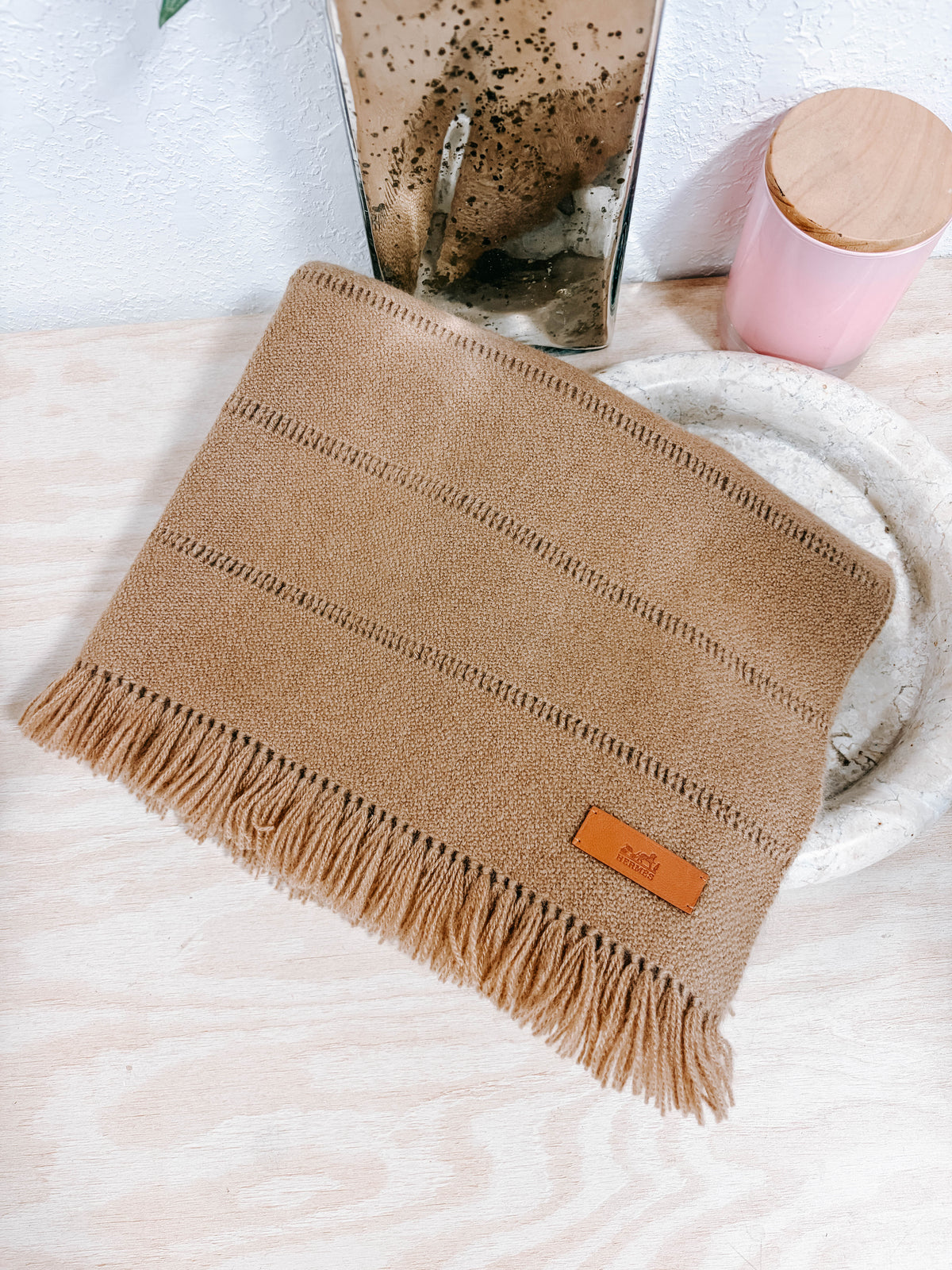 Pre-Owned Hermès Jours Muffler – Marron / Marine | BNWT