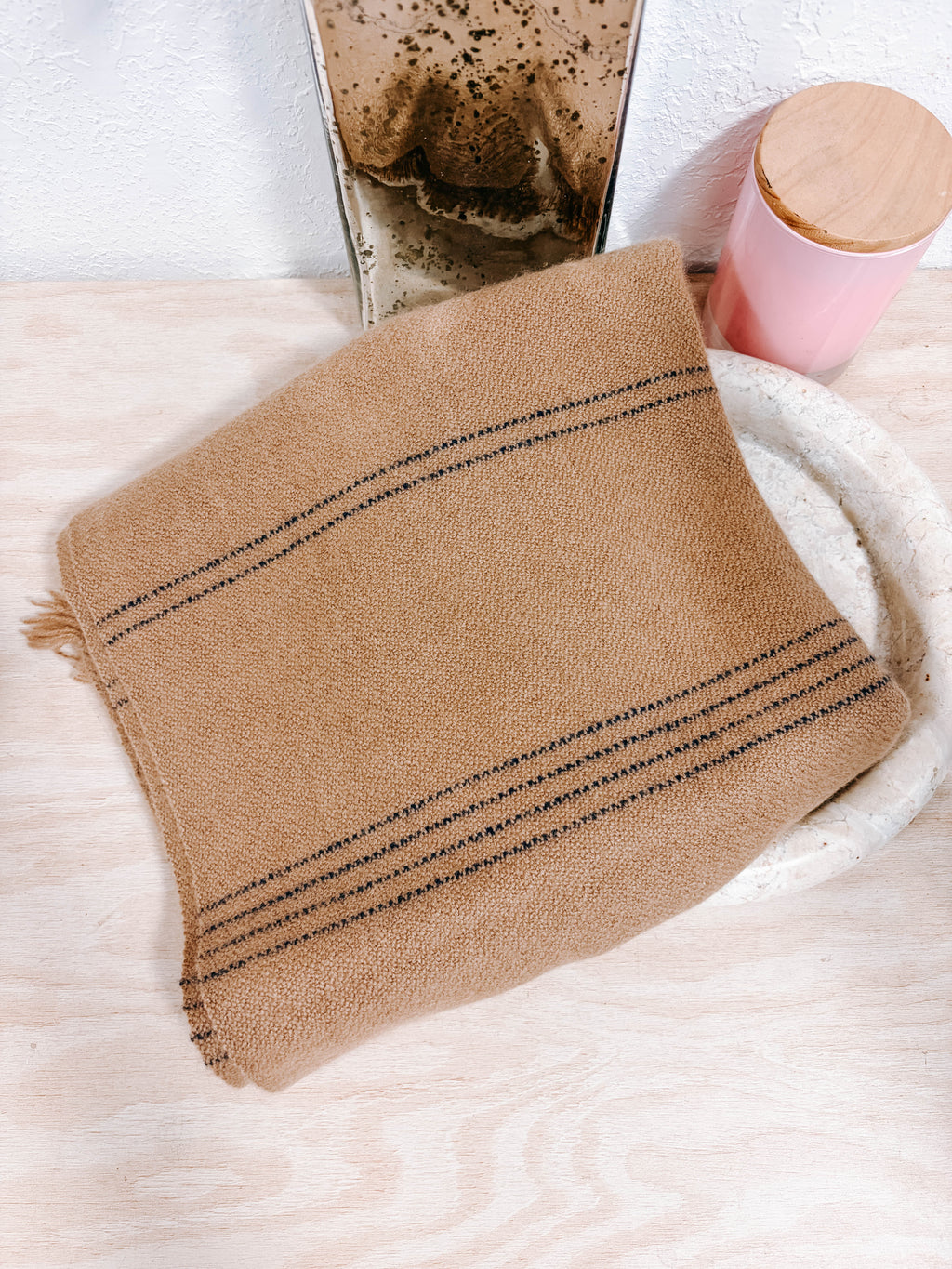 Pre-Owned Hermès Jours Muffler – Marron / Marine | BNWT