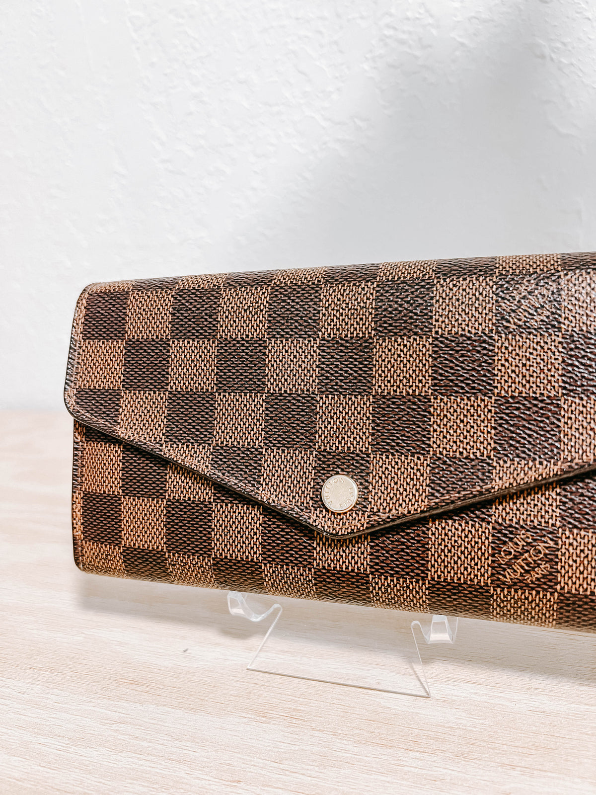 Damier Ebene Sarah International Wallet