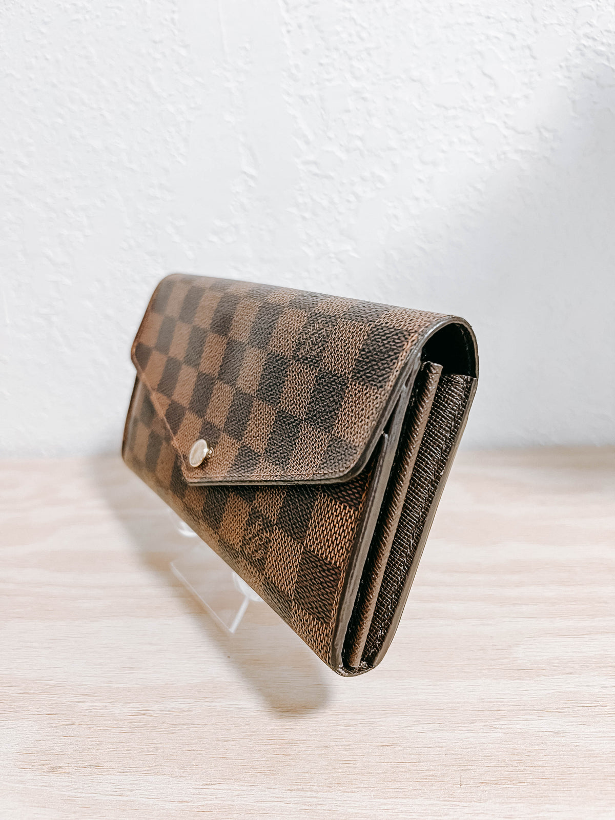 Damier Ebene Sarah International Wallet